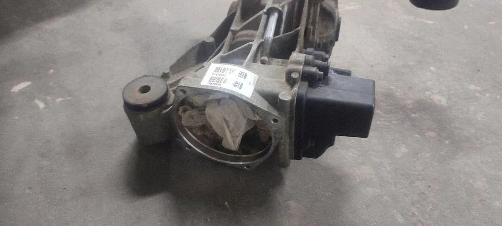 Reductor trasero Volvo XC90 II T4878943 2.0L 2019 usado 3