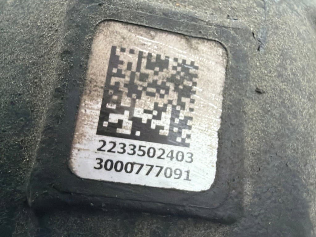 Reductor trasero Mercedes-Benz A2233502403 diésel 210kW 2021 usado 5