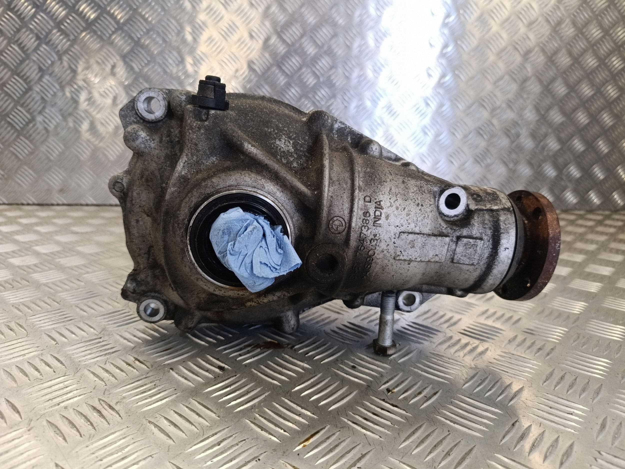 Diferencial delantero BMW Serie 5 G30 G31 G38 863570302 usado 4