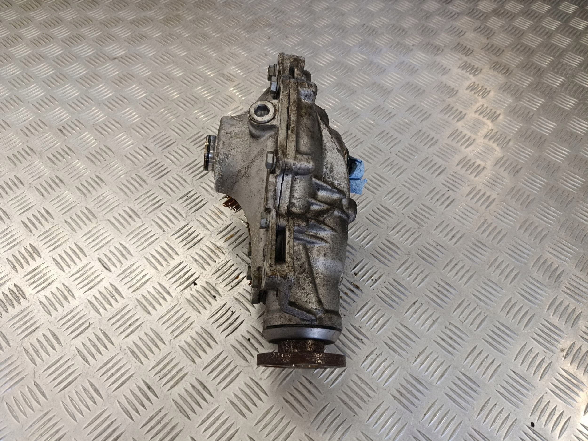 Diferencial delantero BMW Serie 5 G30 G31 G38 863570302 usado 5
