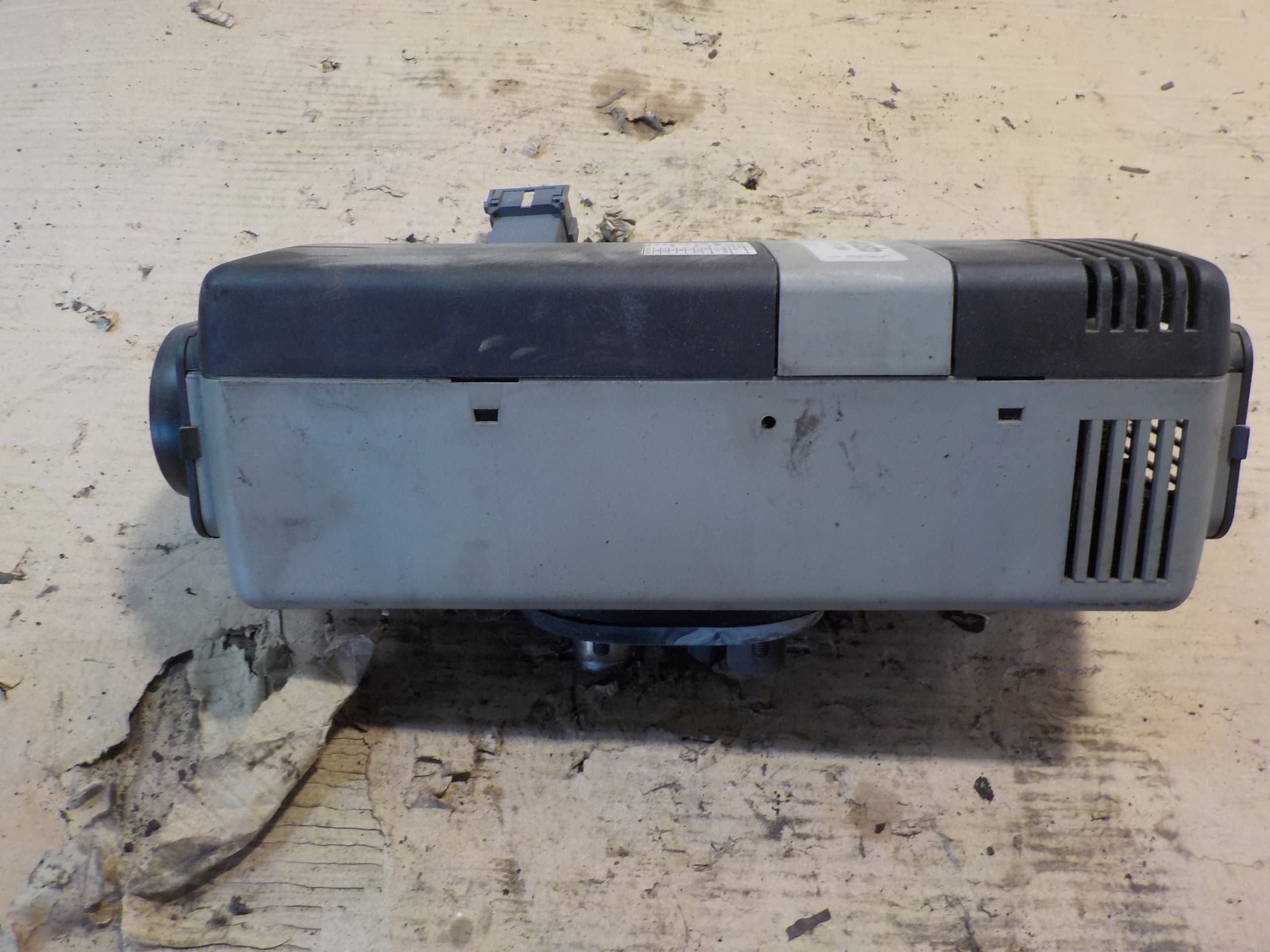 Calefacción Airtronic Mercedes 0048305861 usado 3