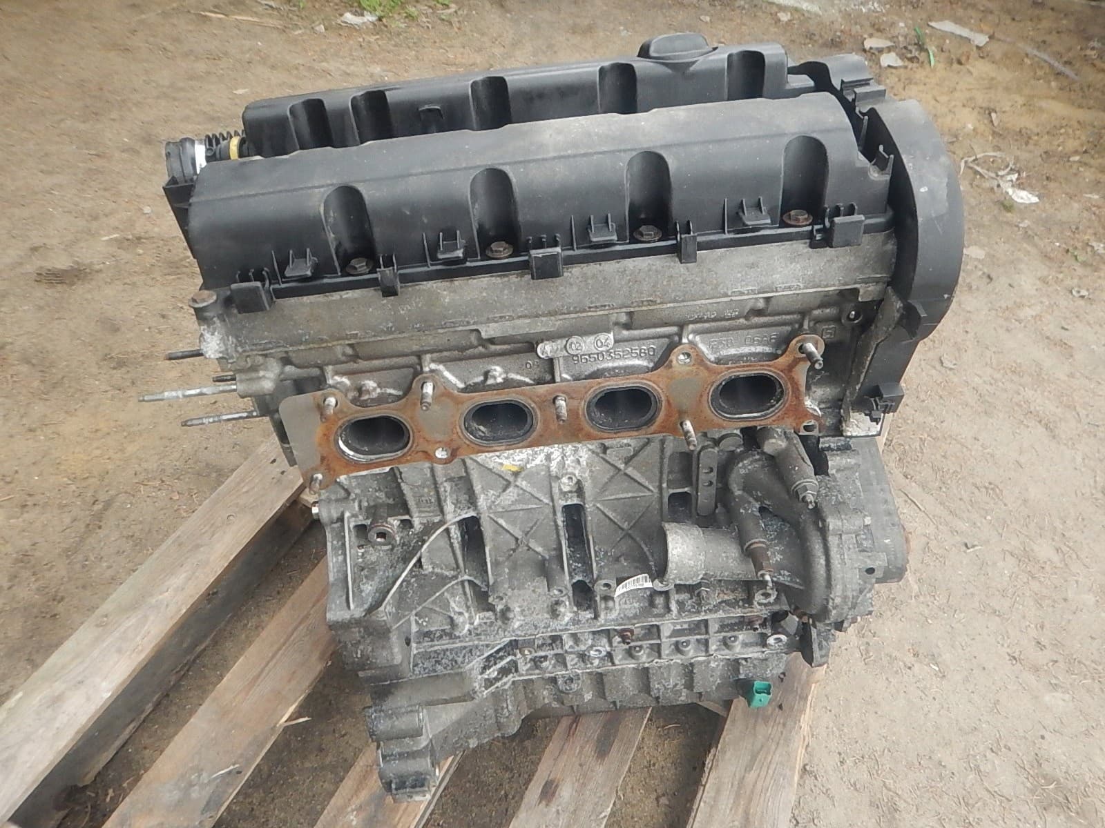 Motor de gasolina 2.0 16V para Citroën C8 y Peugeot 807 Lift usado 4