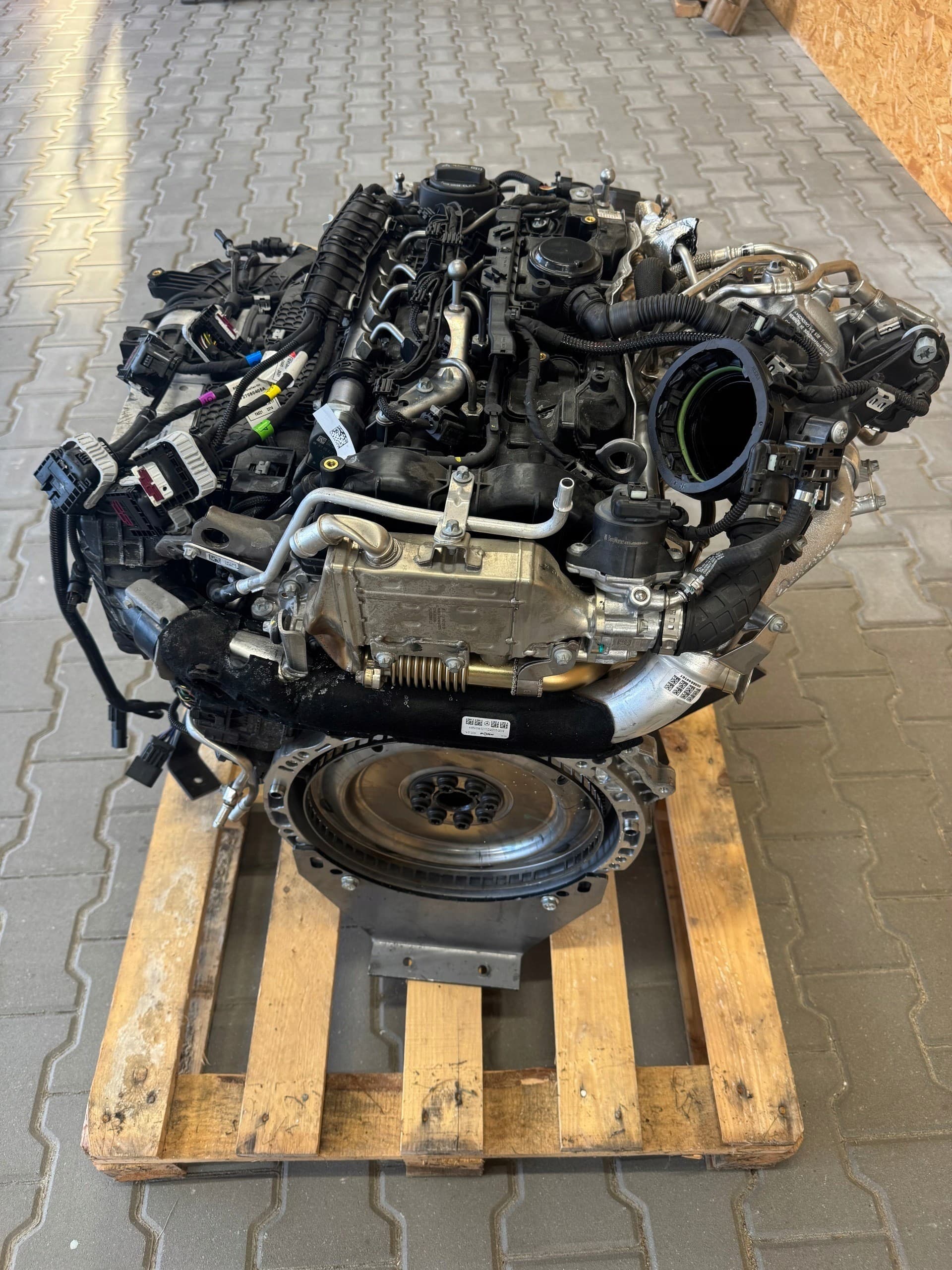 Motor Mercedes Sprinter OM 654 654920 2025 Turbo Completo usado 4