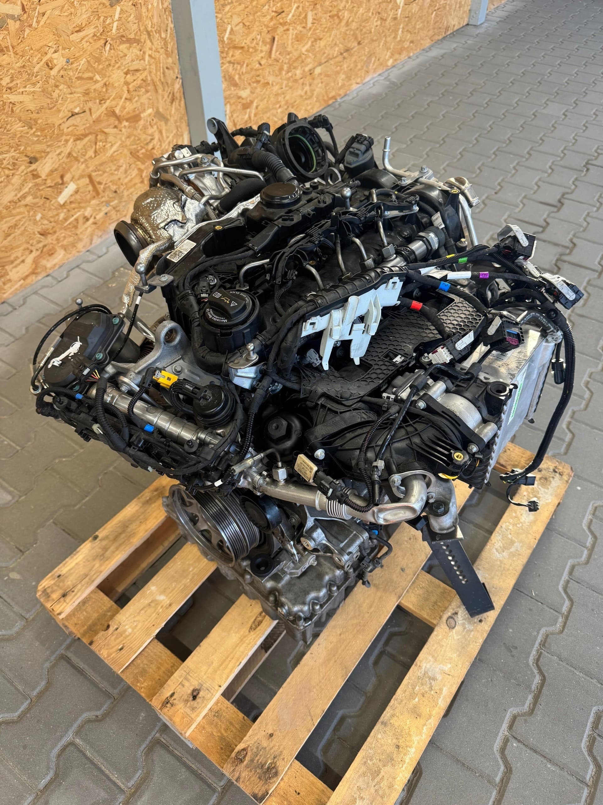 Motor Mercedes Sprinter OM 654 654920 2025 Turbo Completo usado 7
