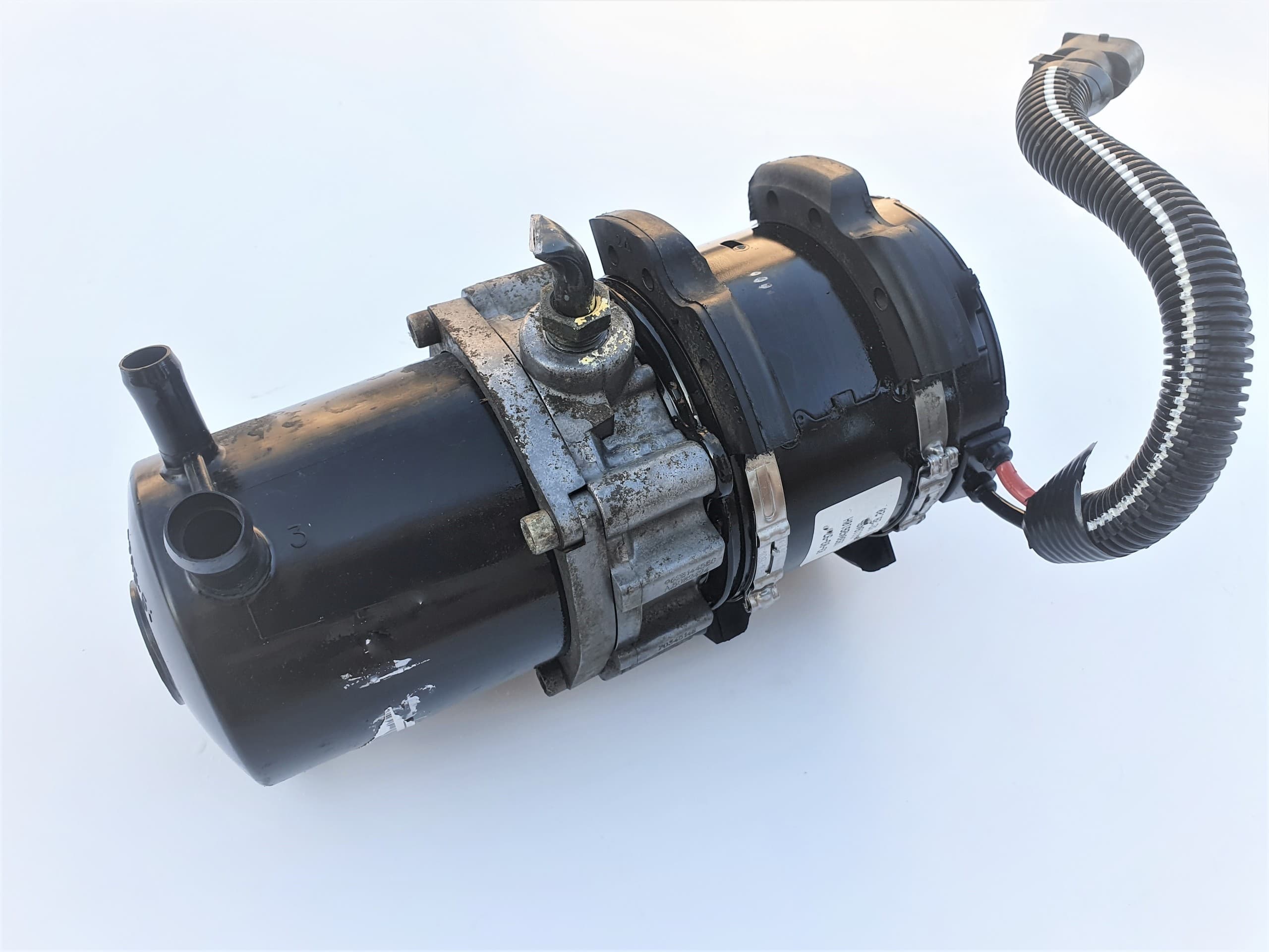 Bomba de dirección asistida Peugeot 106 Citroën Saxo usado