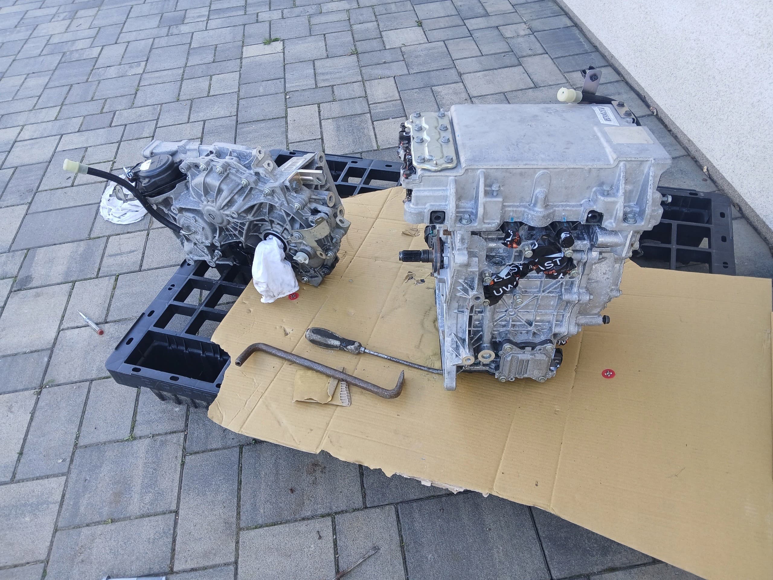 Renault Megane E-Tech Motor Eléctrico 6AM402 usado 6
