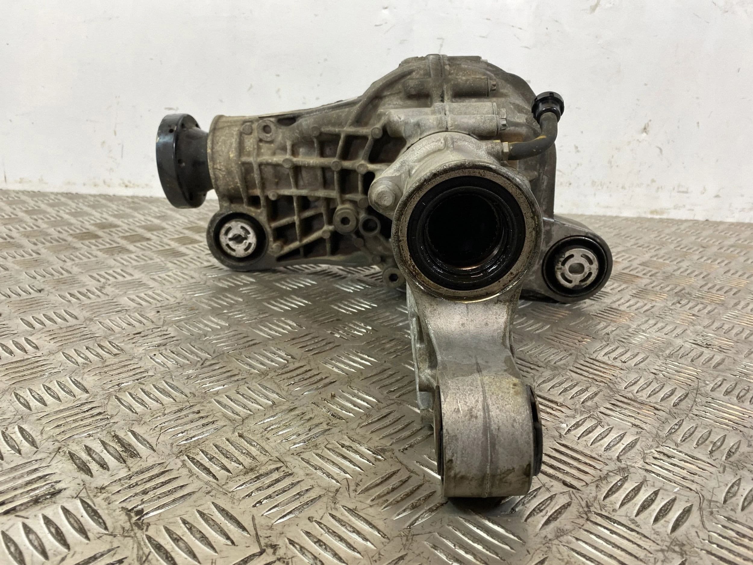 Diferencial delantero Jeep Grand Cherokee 2018 P68352925AA usado 11