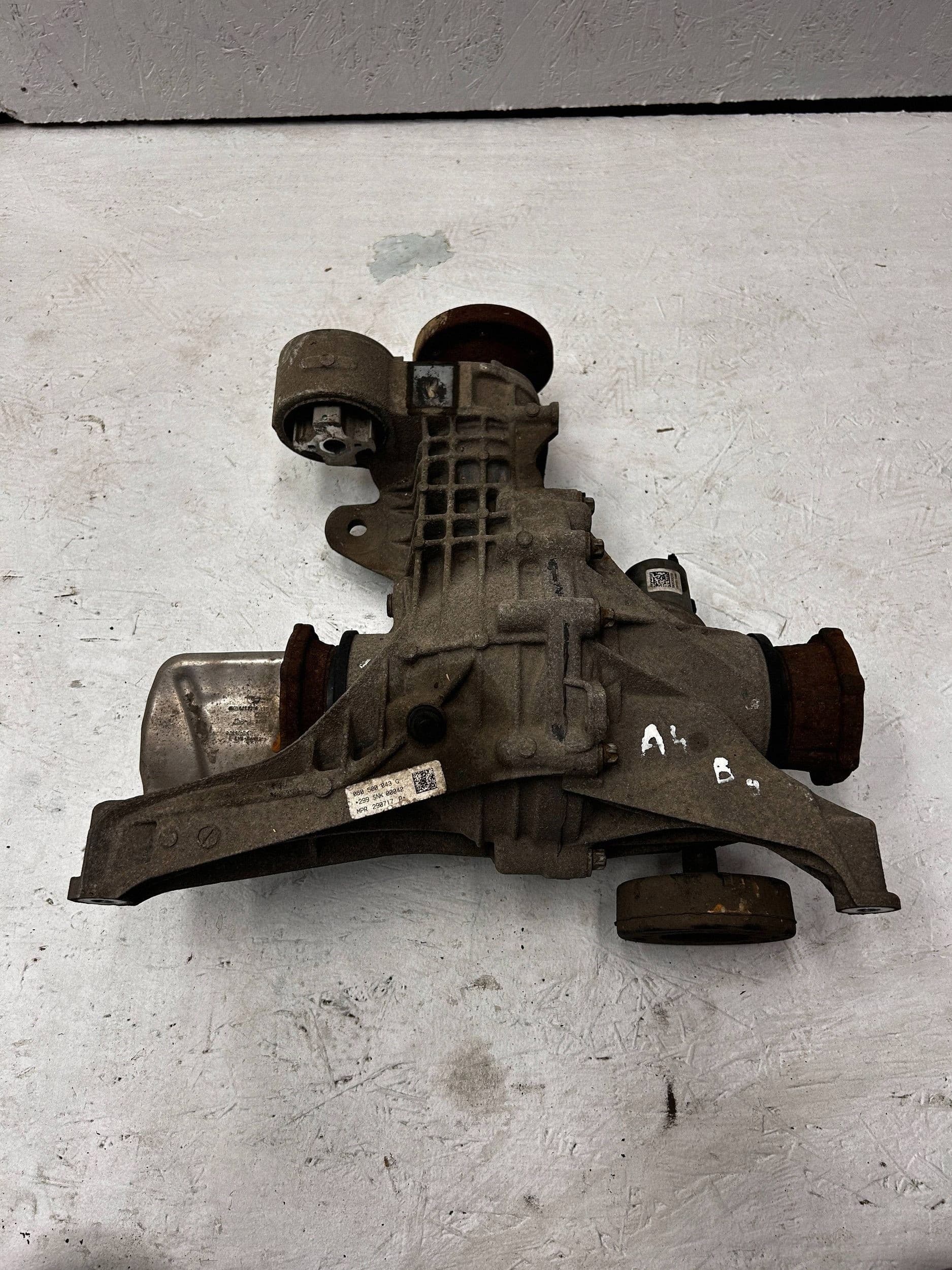 Puente Trasero Audi A4 8W A5 B9 A6 C8 2.0 Tfsi 0B0500043G Mpr usado