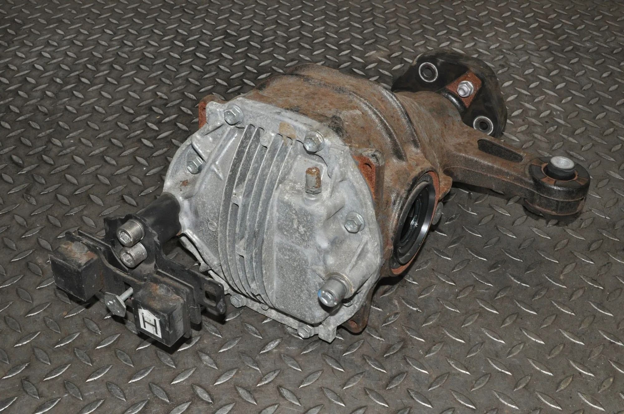 Diferencial trasero - Lexus GS (2011-2020) - 20L160722W2023D usado 3