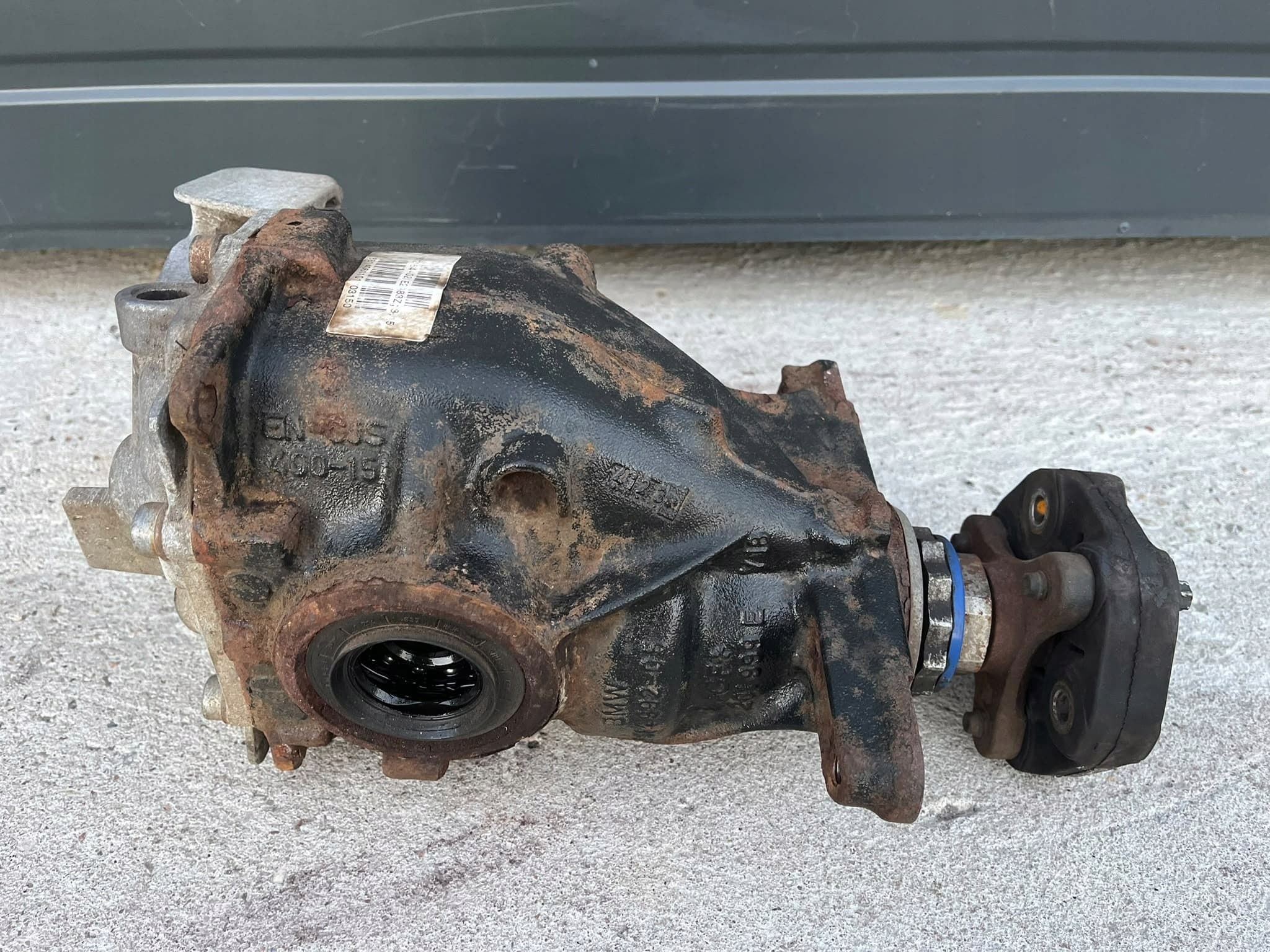 Puente diferencial trasero 7612164 3.15 BMW F30 F31 14R usado 2