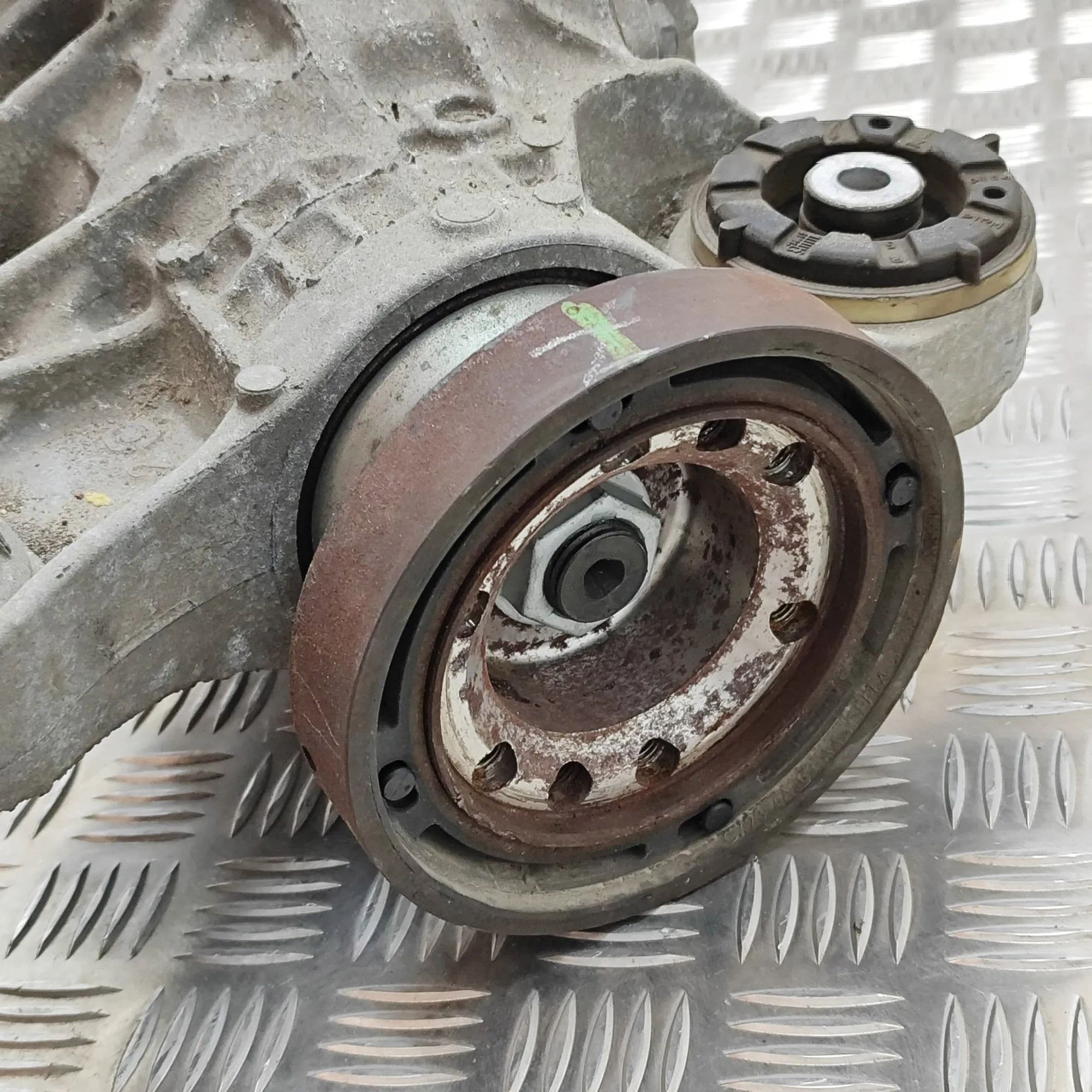 Diferencial trasero - Jaguar XJ (X351) (2009- ) - DX23-4A213-DA usado 7