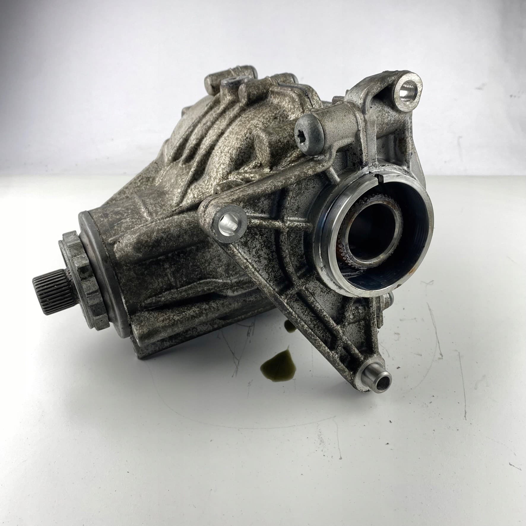 Transmisión diferencial BMW F39 F40 F44 M135iX X2 2021 usado 9