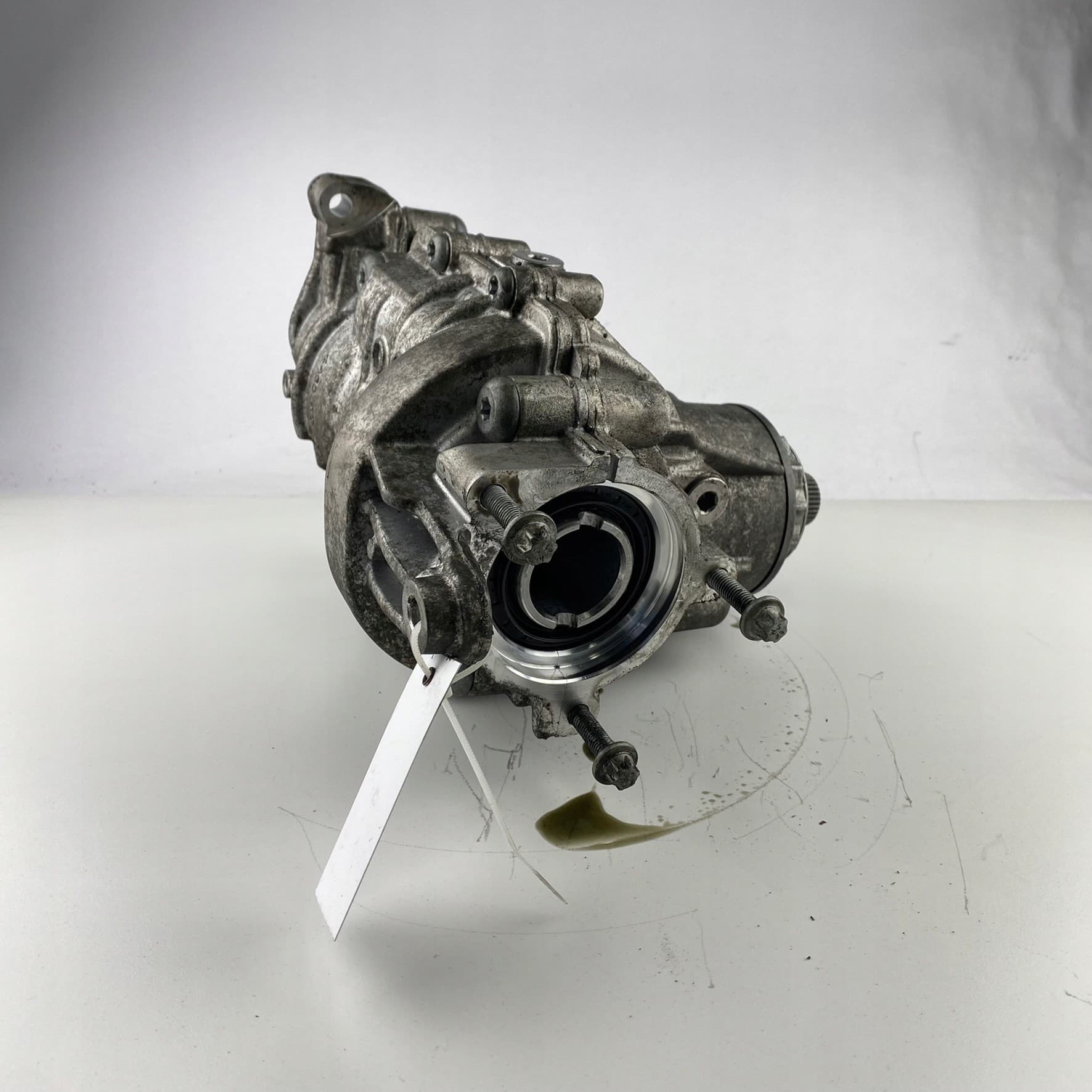 Transmisión diferencial BMW F39 F40 F44 M135iX X2 2021 usado 10