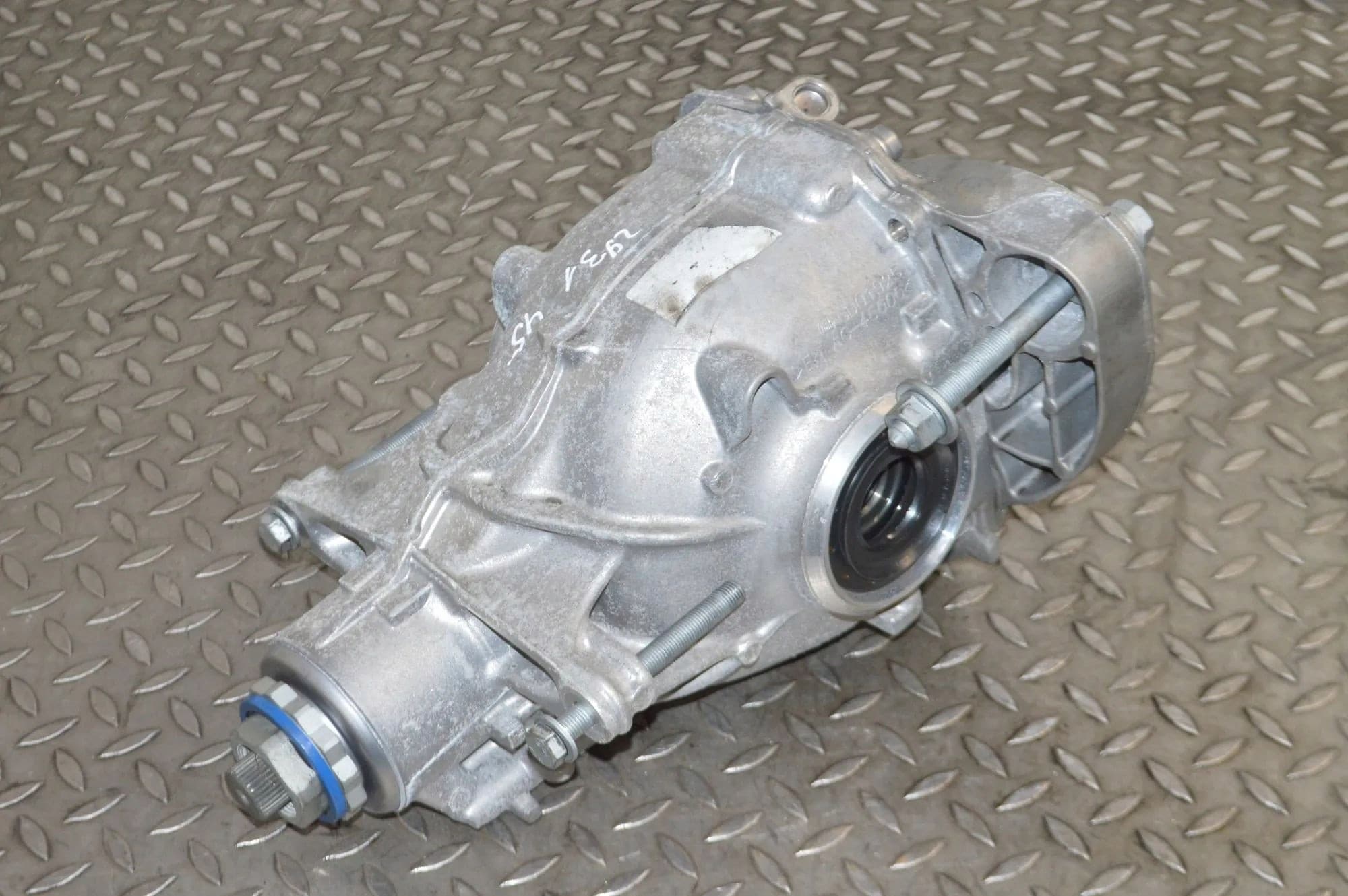 Diferencial trasero - BMW X3 (G01) (2017-Hoy) - 8643137 usado 2