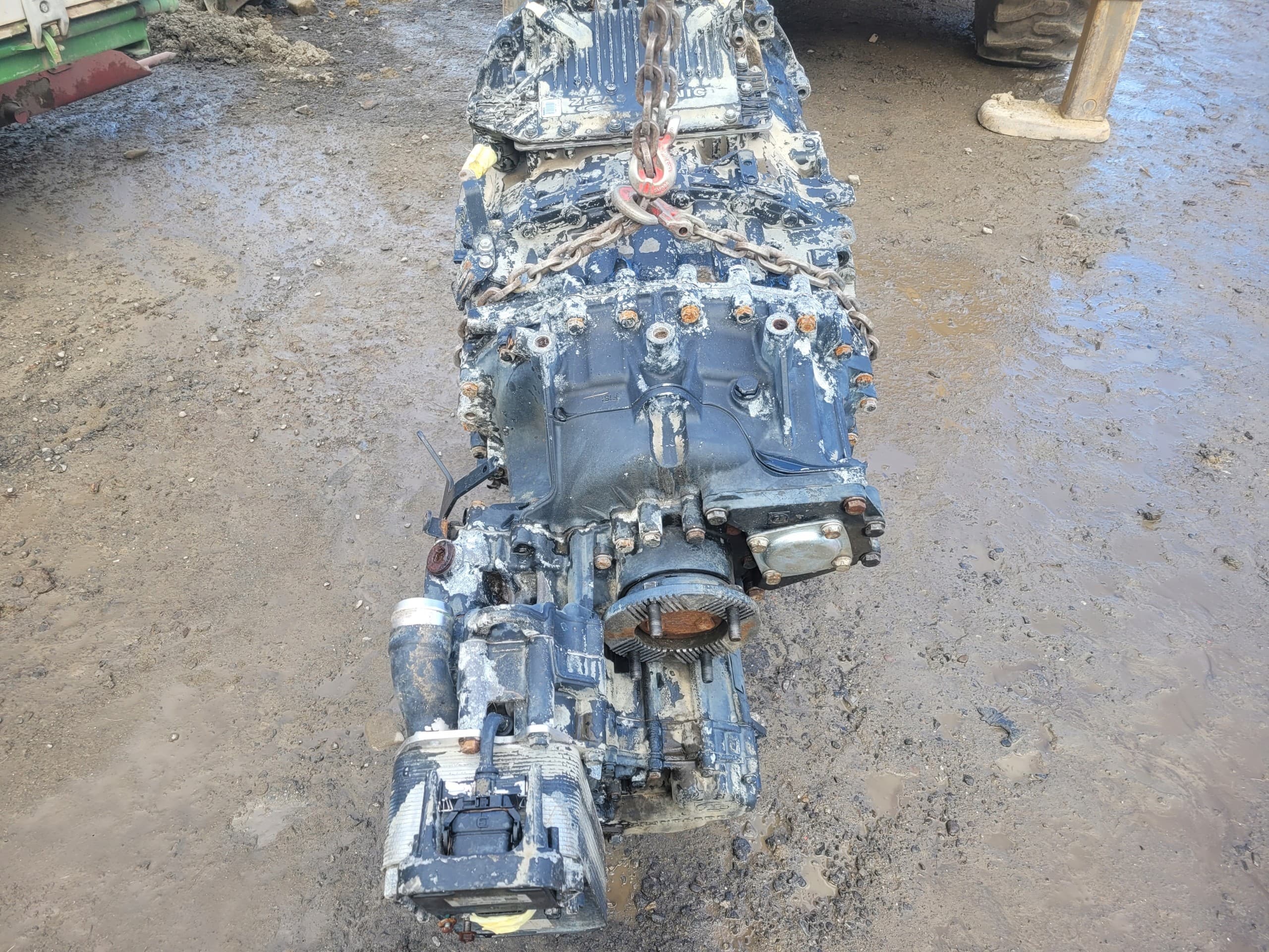 Caja de cambios ZF Man Astronic con retarder 2012 usado 4