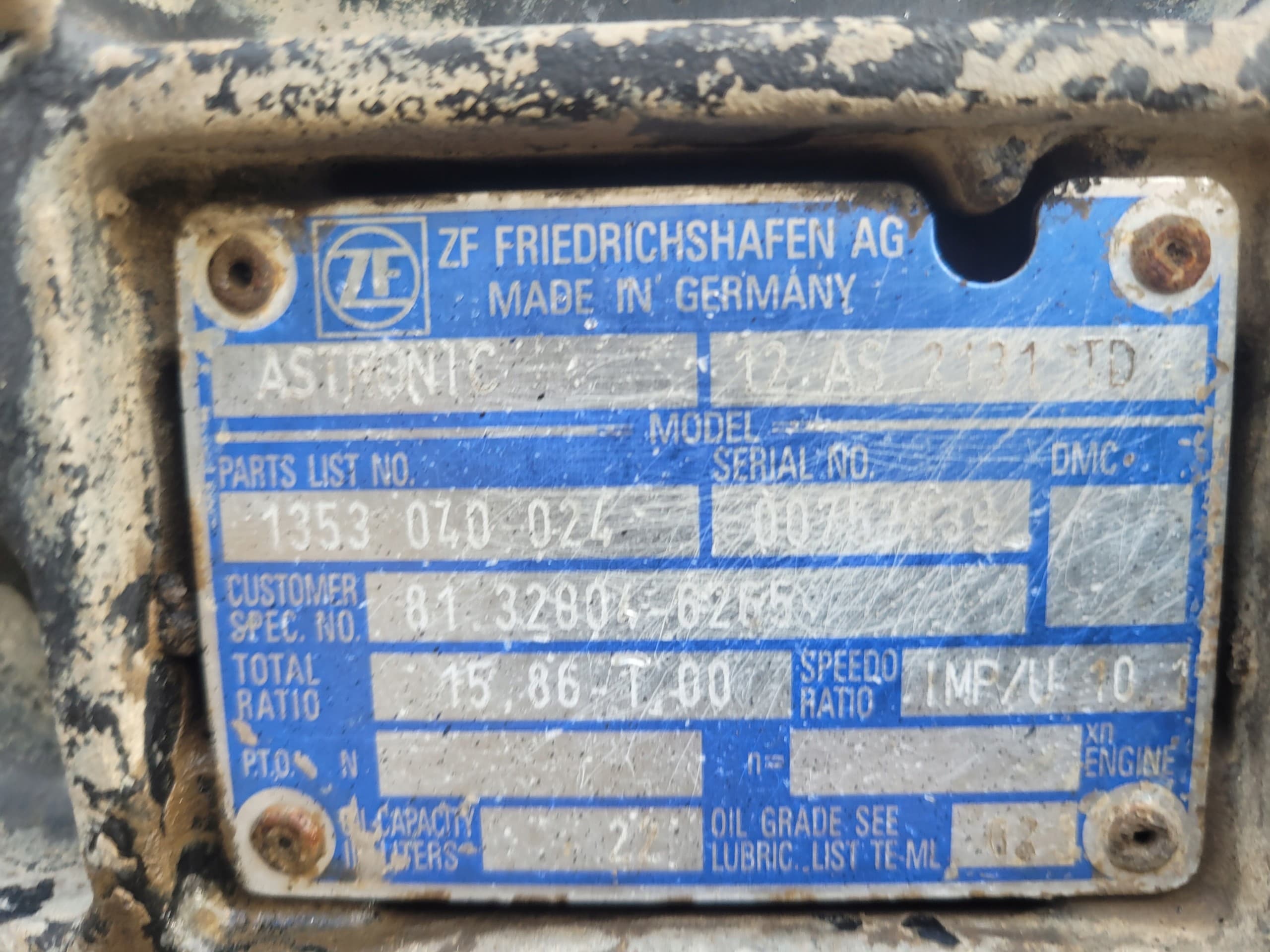 Caja de cambios ZF Man Astronic con retarder 2012 usado 5