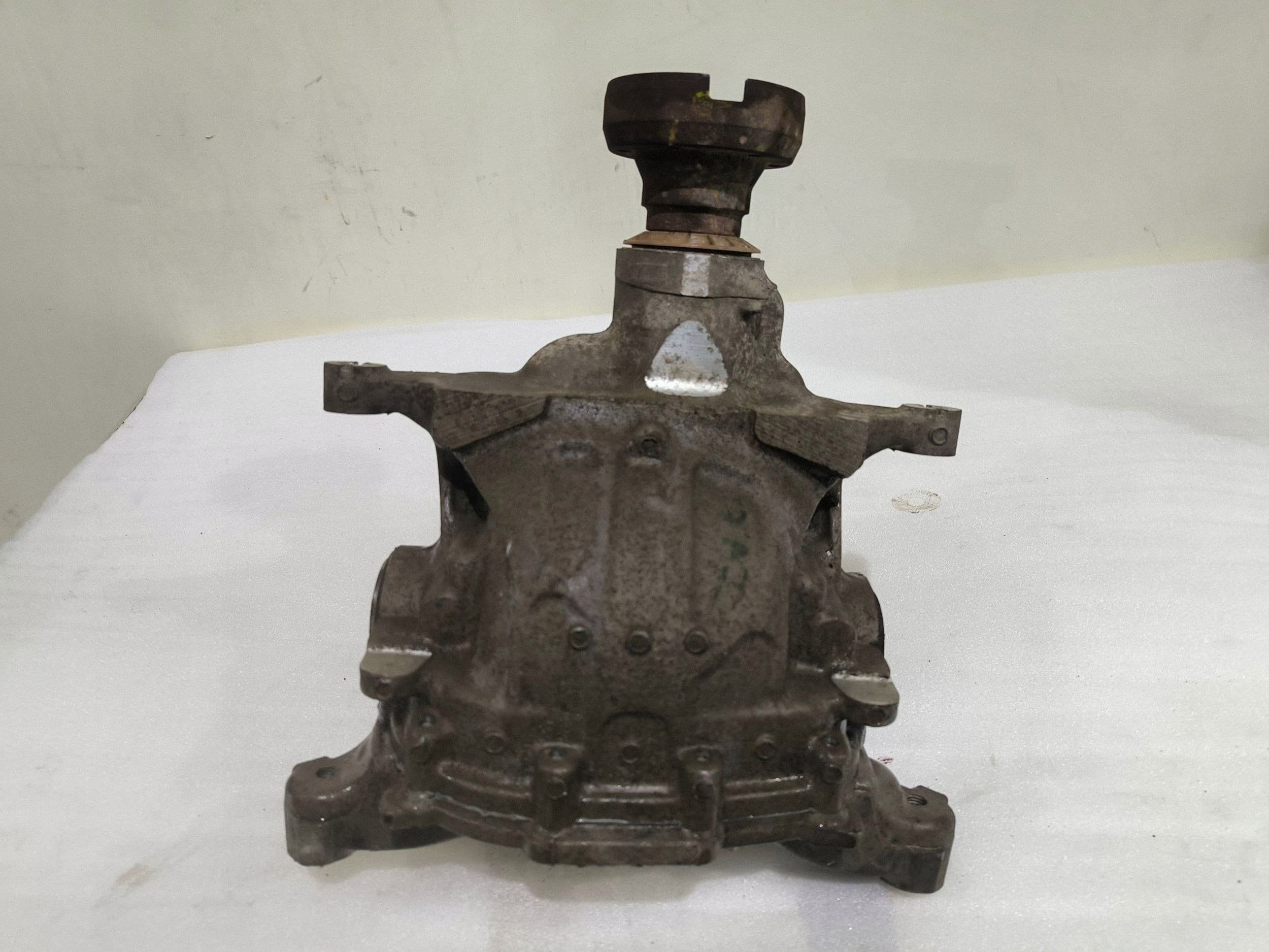 Diferencial trasero Ford Mustang VI JR3W4017AA usado 2