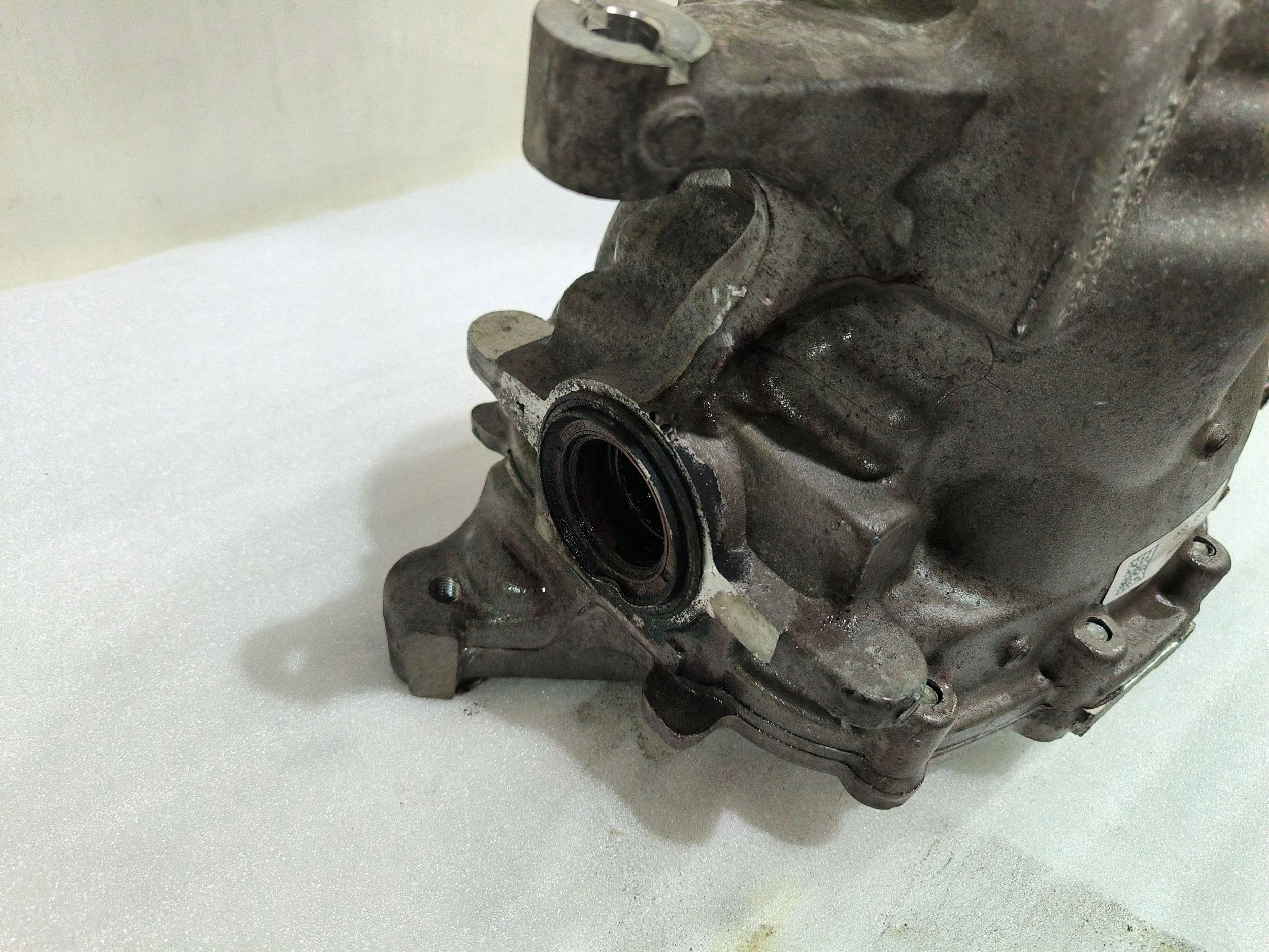 Diferencial trasero Ford Mustang VI JR3W4017AA usado 5
