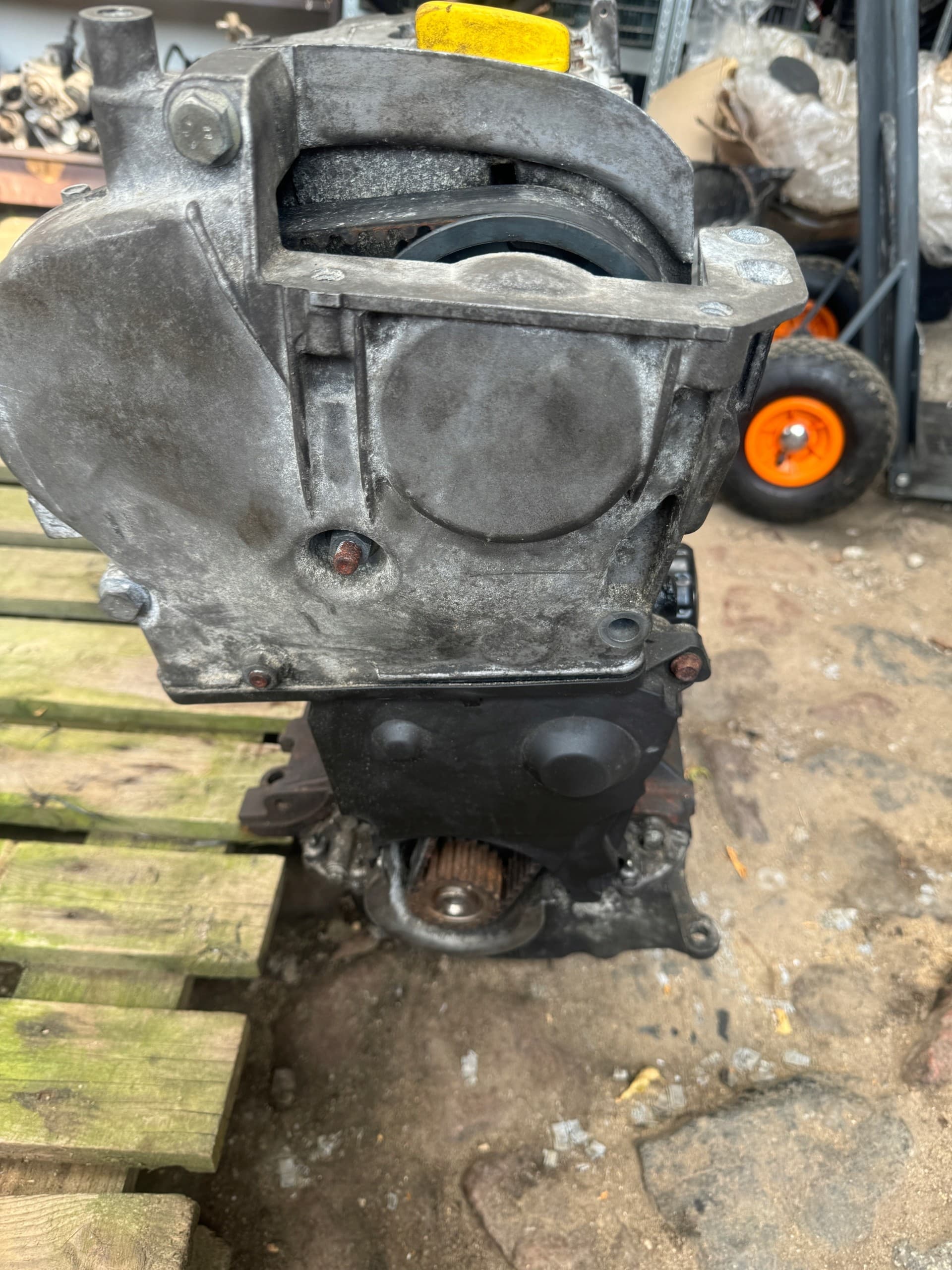 Motor 1.6 16V 714K4M para Scenic II y Megane II Lift usado 3