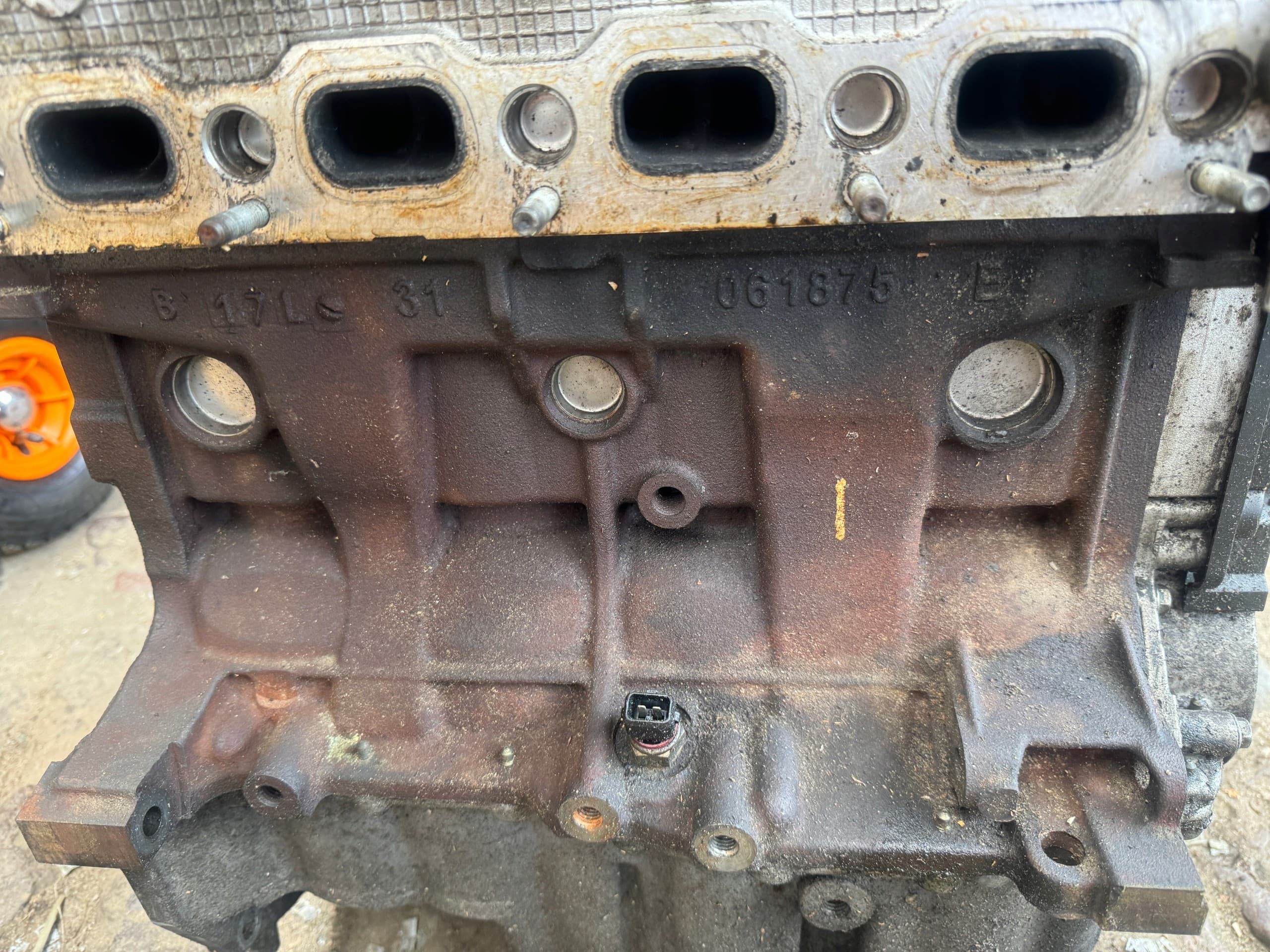 Motor 1.6 16V 714K4M para Scenic II y Megane II Lift usado 5