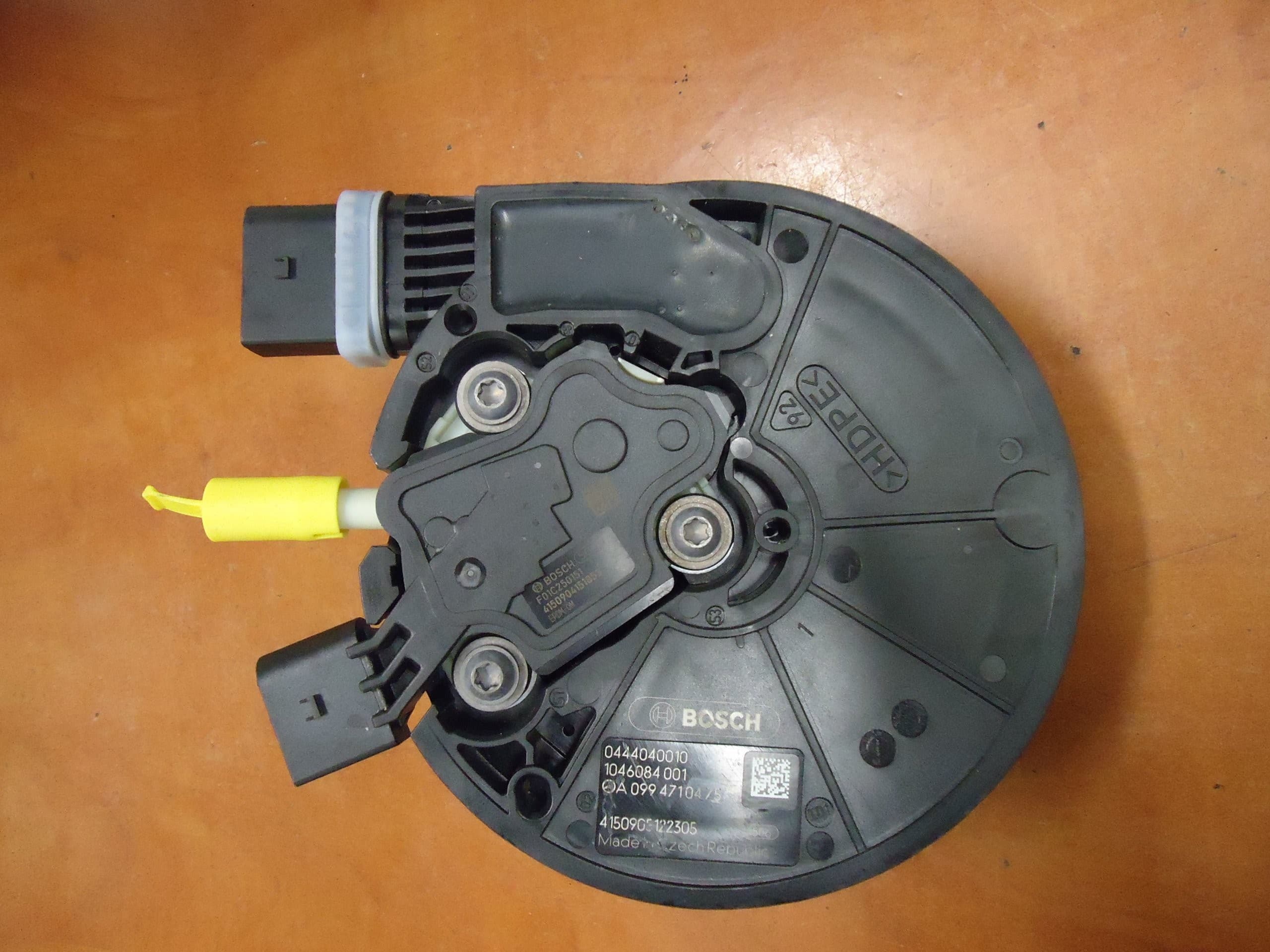 Bomba AdBlue Original Mercedes-Benz OE 0444040010 nuevo 2