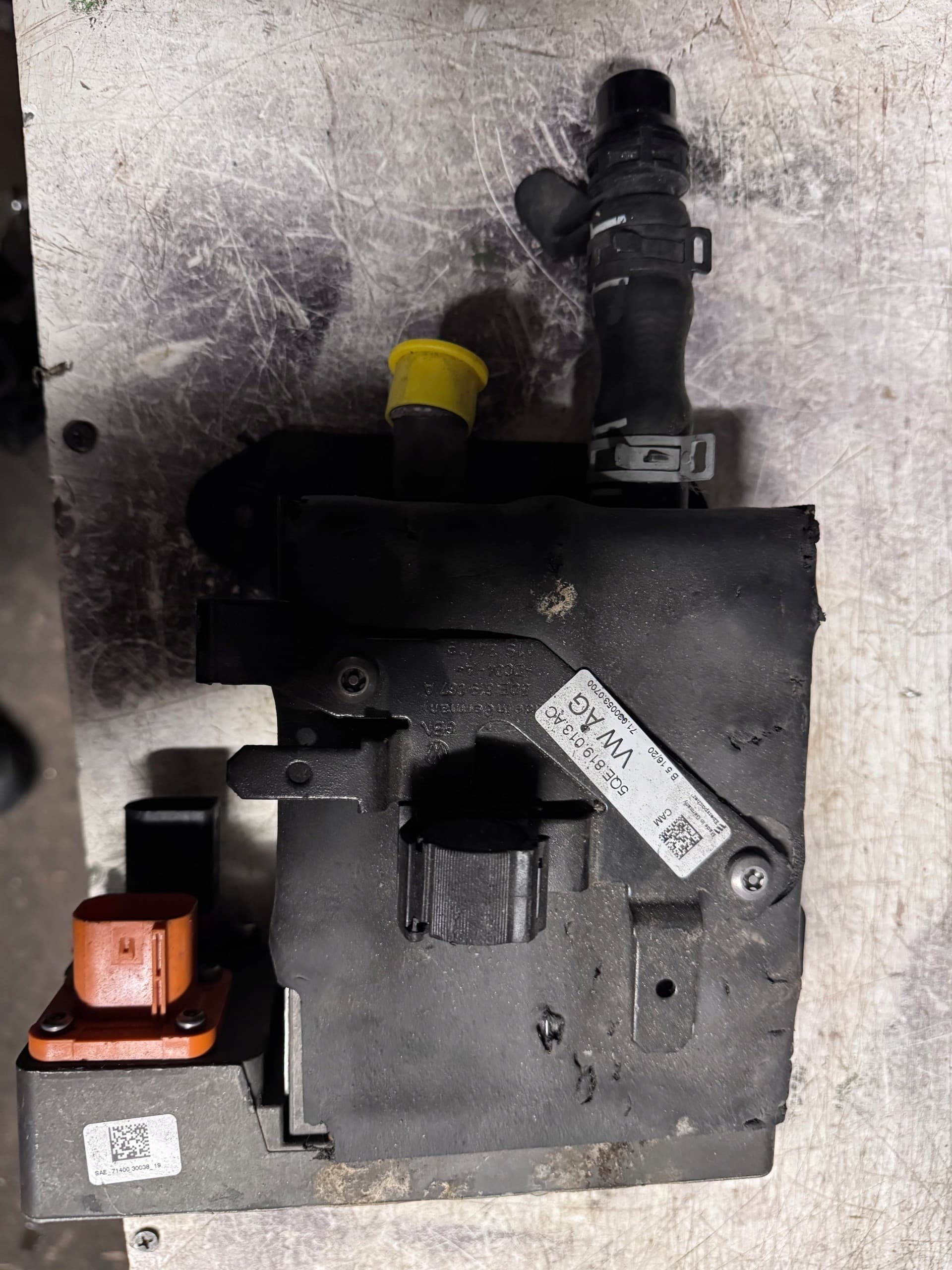 Intercambiador de Calor VW E-Golf Webasto 12E963231 B usado