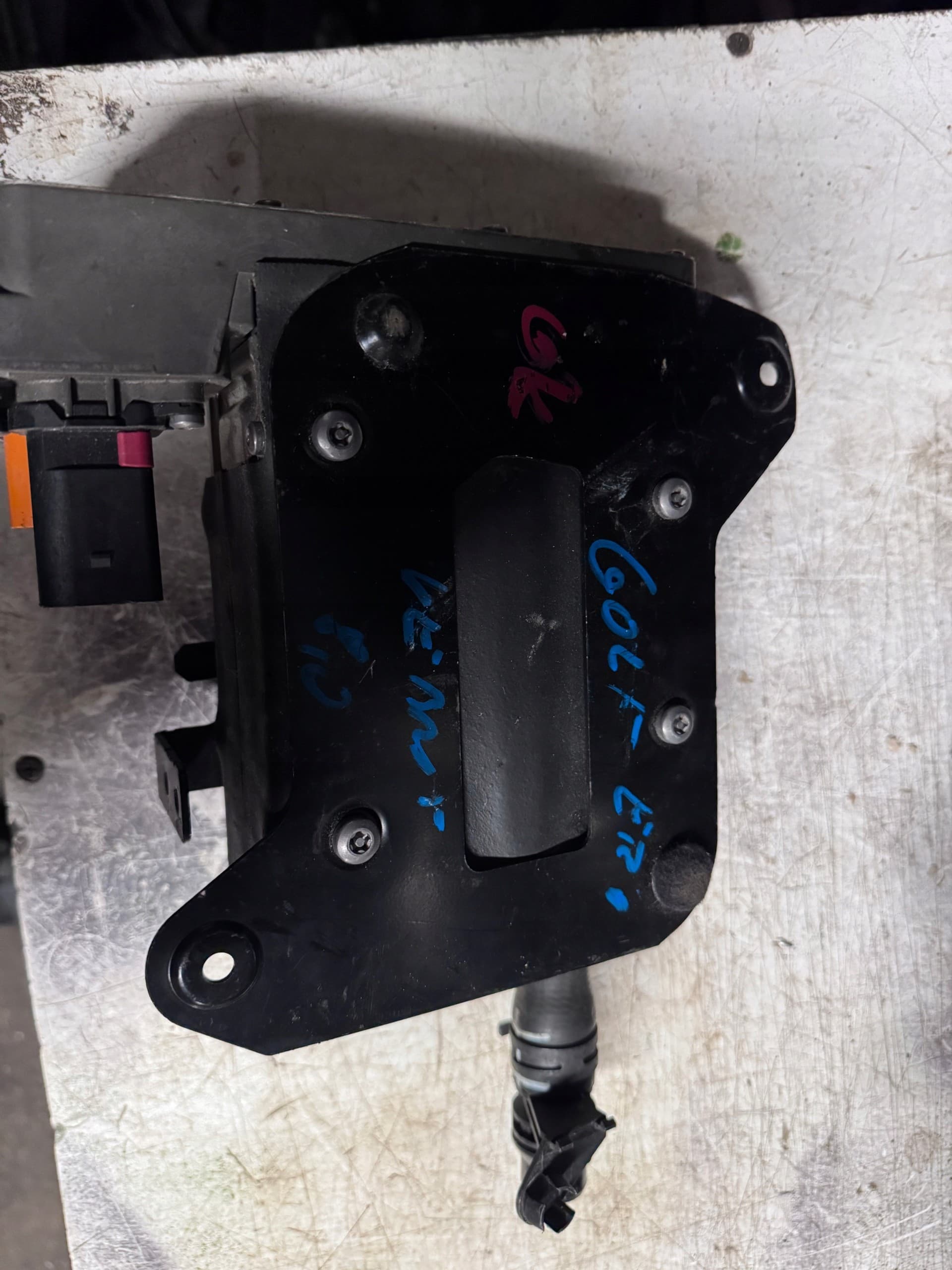 Intercambiador de Calor VW E-Golf Webasto 12E963231 B usado 4