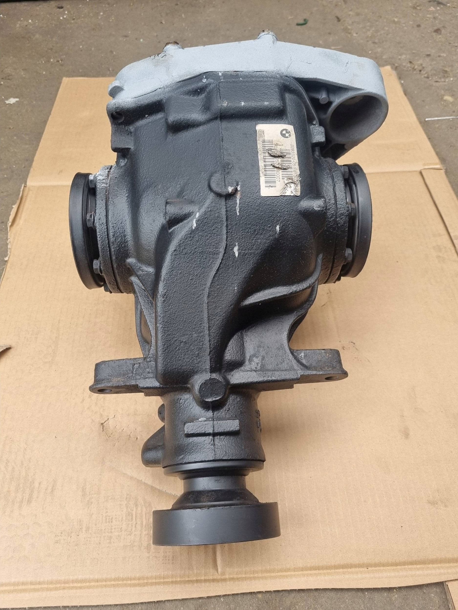 BMW E90 E92 E93 M3 Puente Diferencial Trasero 3.15 2283320 usado