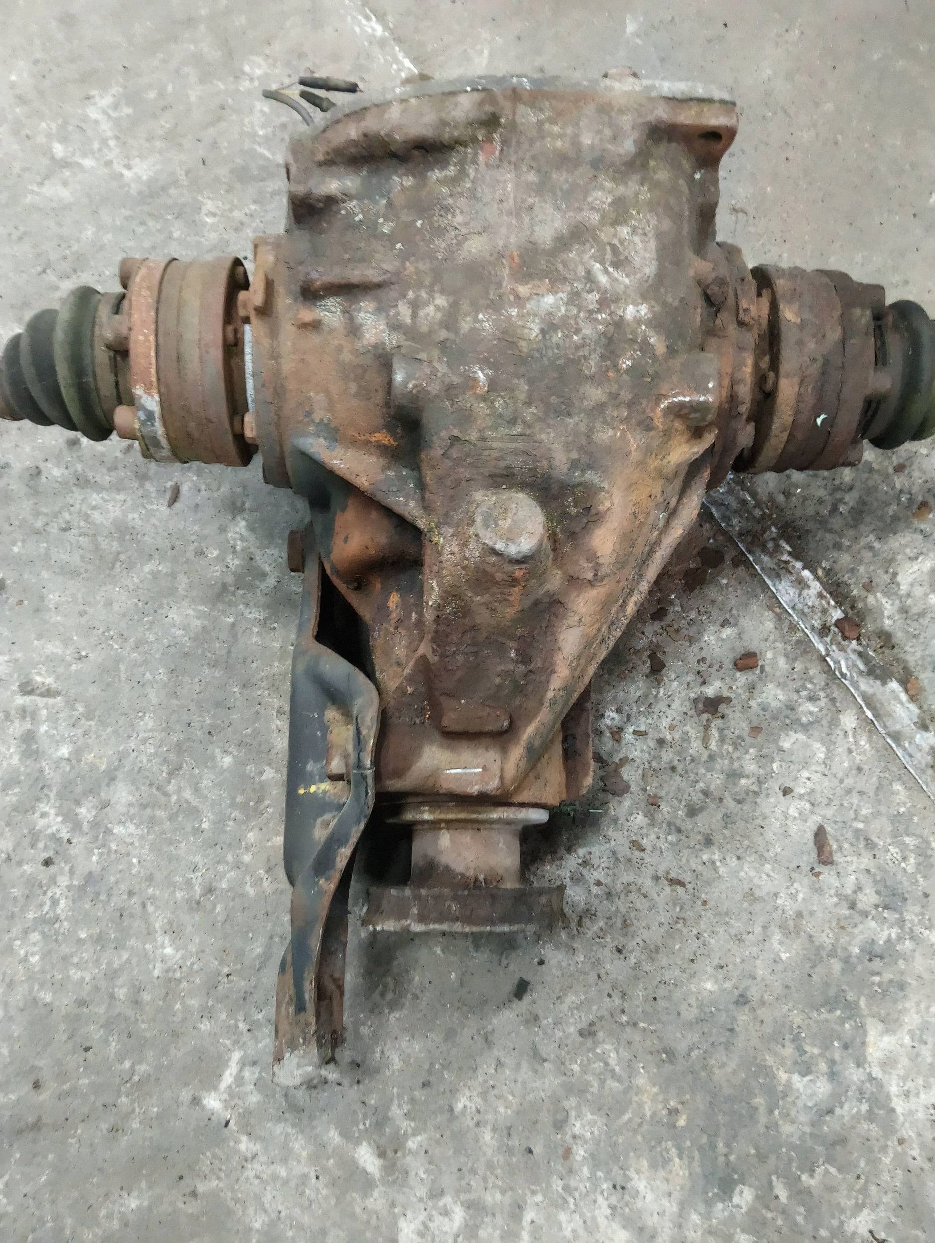 Diferencial trasero BMW 5 E34 1212441 usado 2