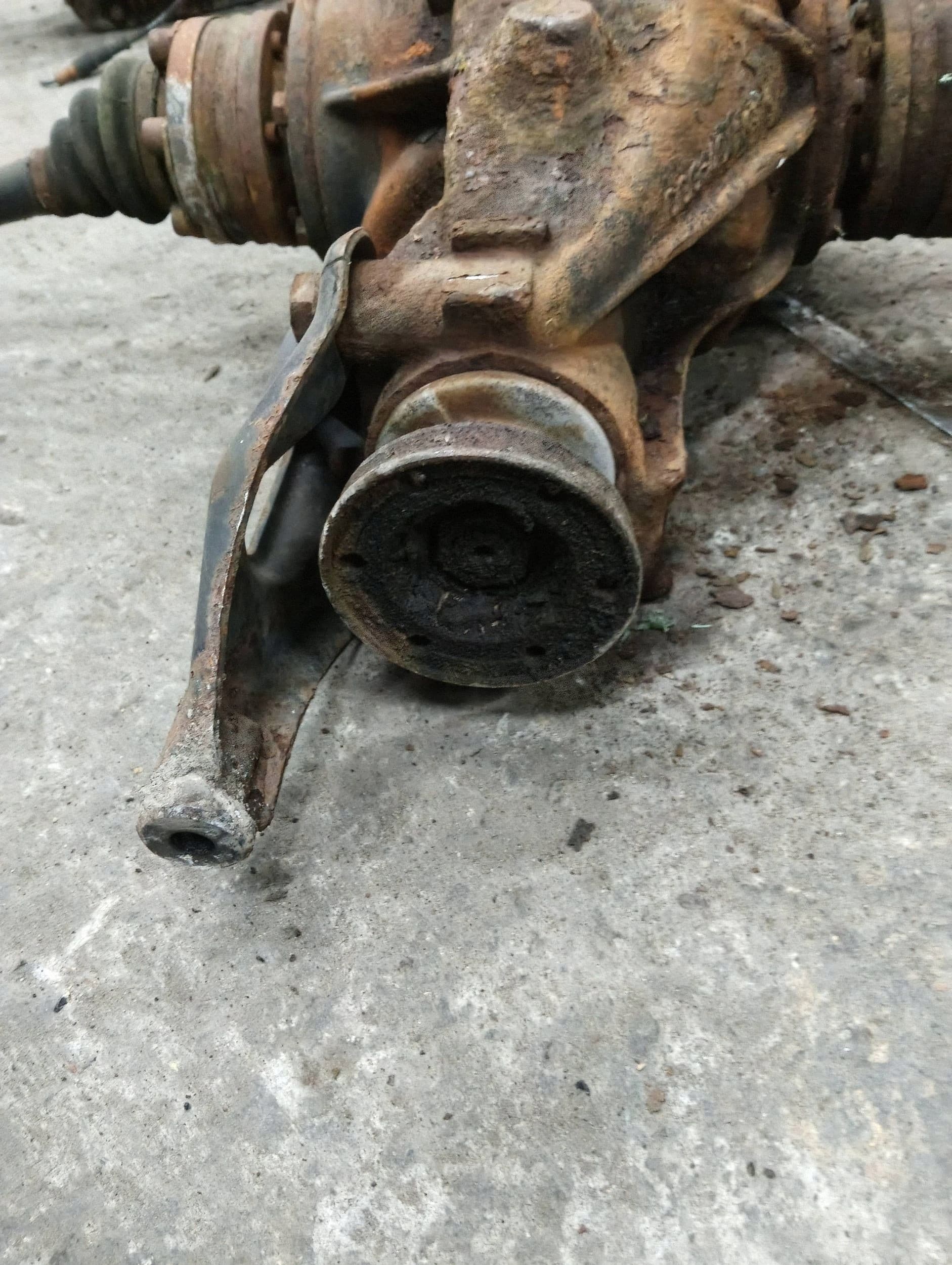 Diferencial trasero BMW 5 E34 1212441 usado 3