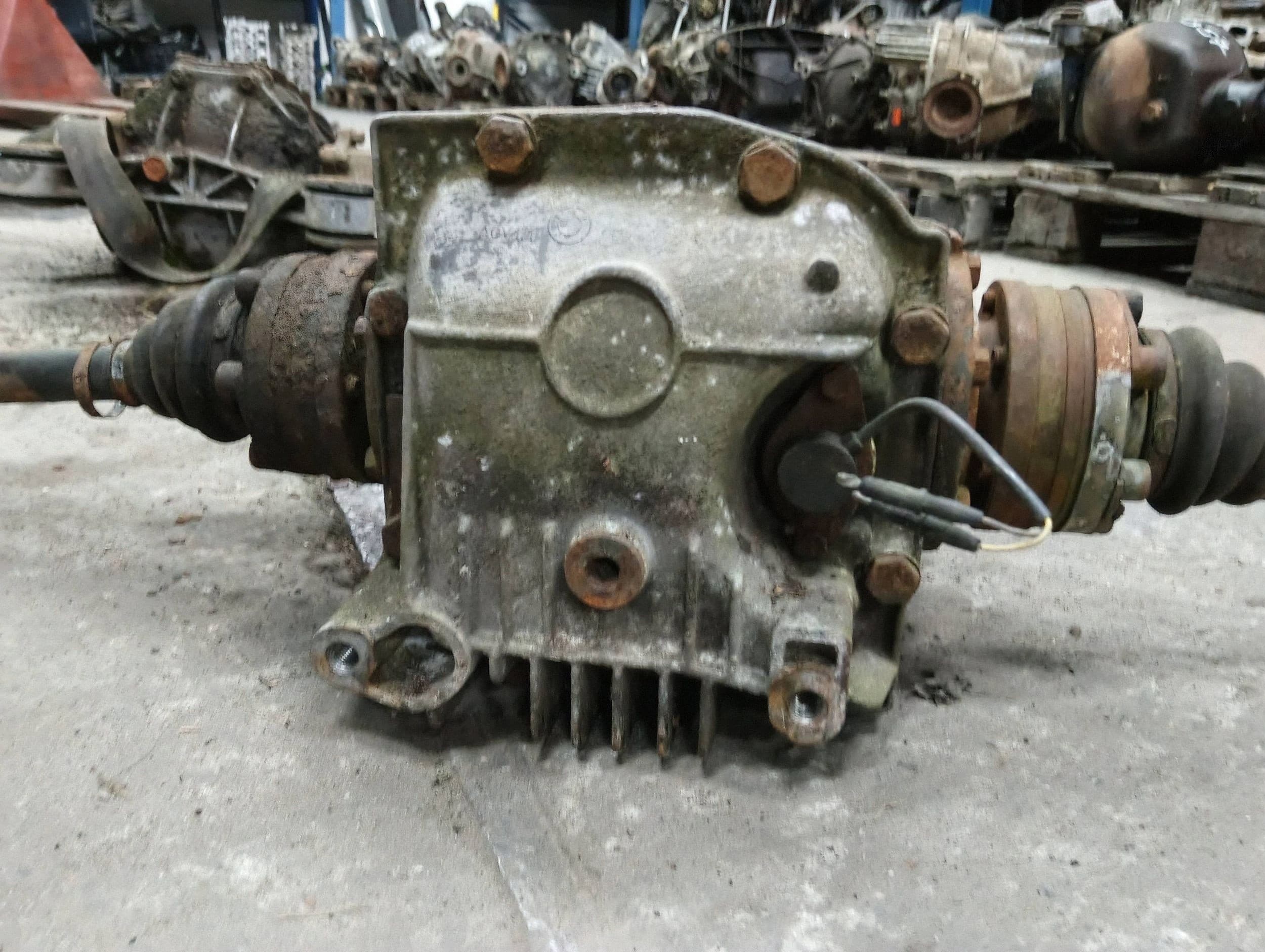 Diferencial trasero BMW 5 E34 1212441 usado 4