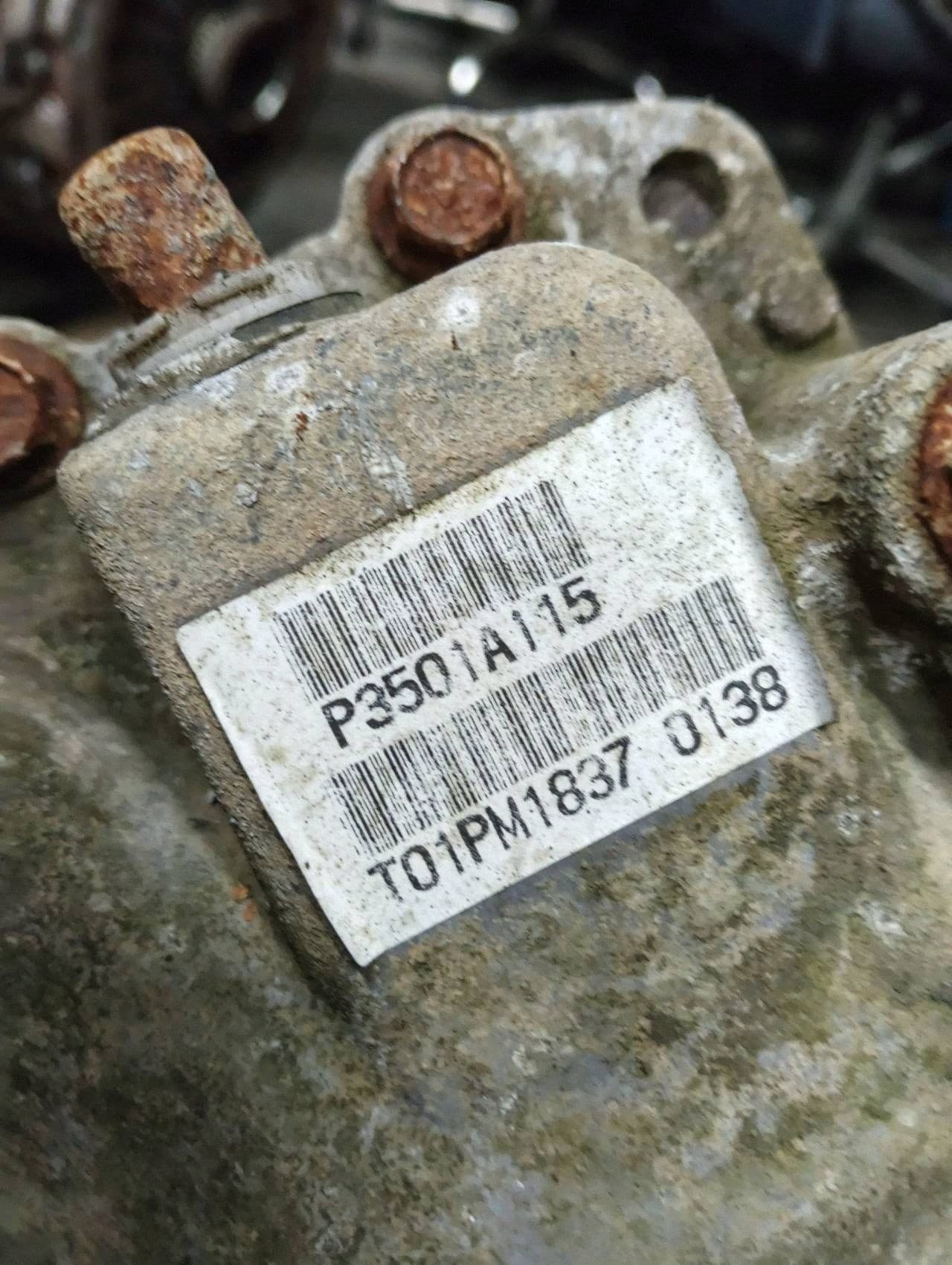 Diferencial trasero Jeep Patriot P3501A115 usado 4