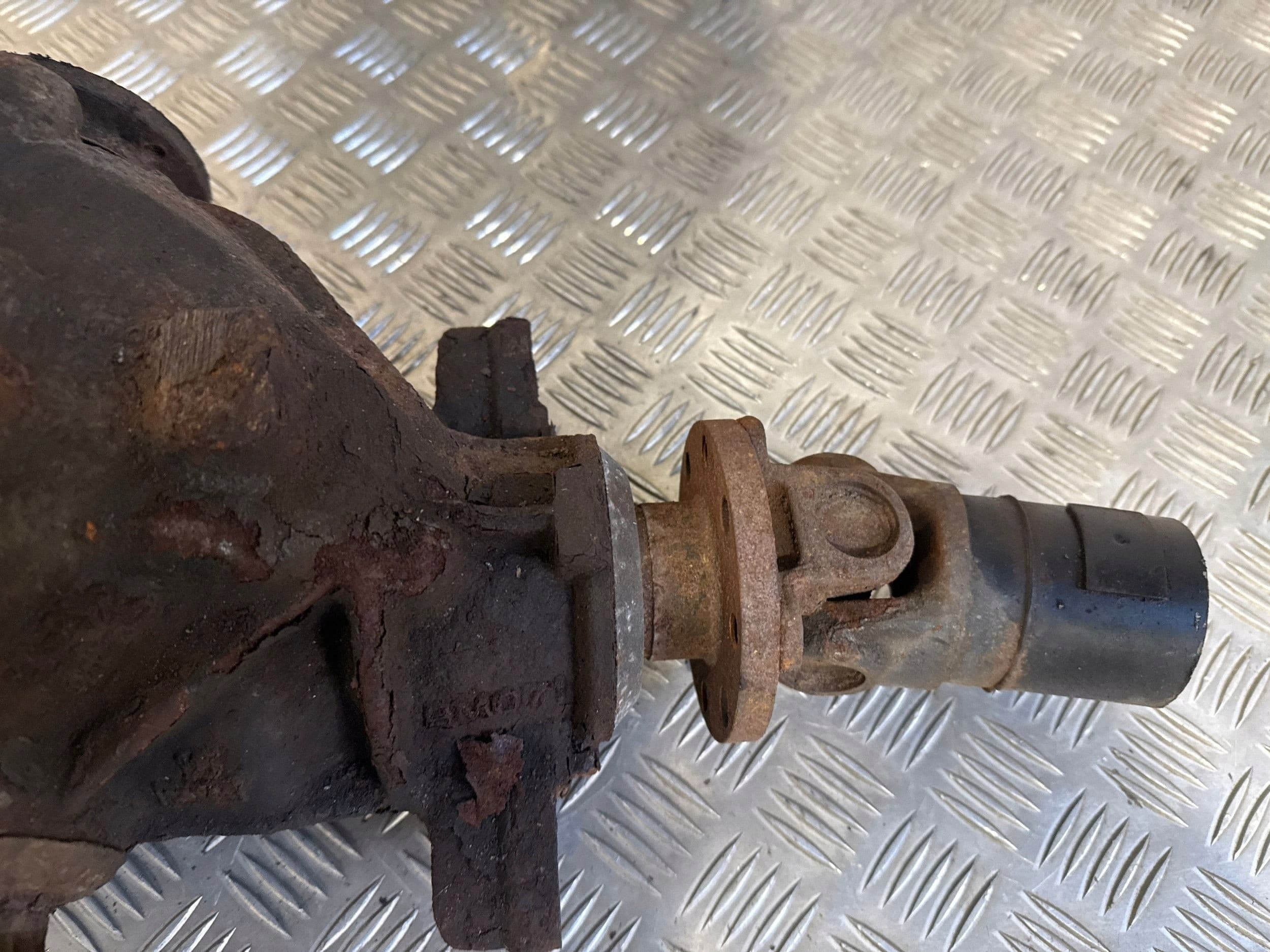 Diferencial trasero BMW Serie 3 E46 1428164 usado 3