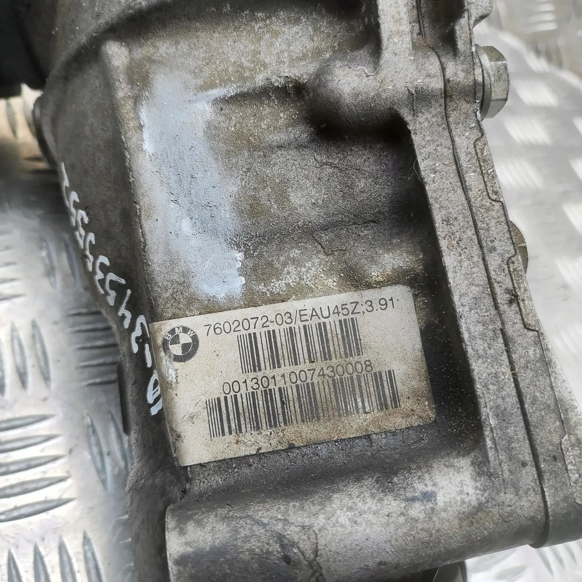 Guardabarros delantero BMW X5 (E70) (2006-2013) 7602072 usado 5