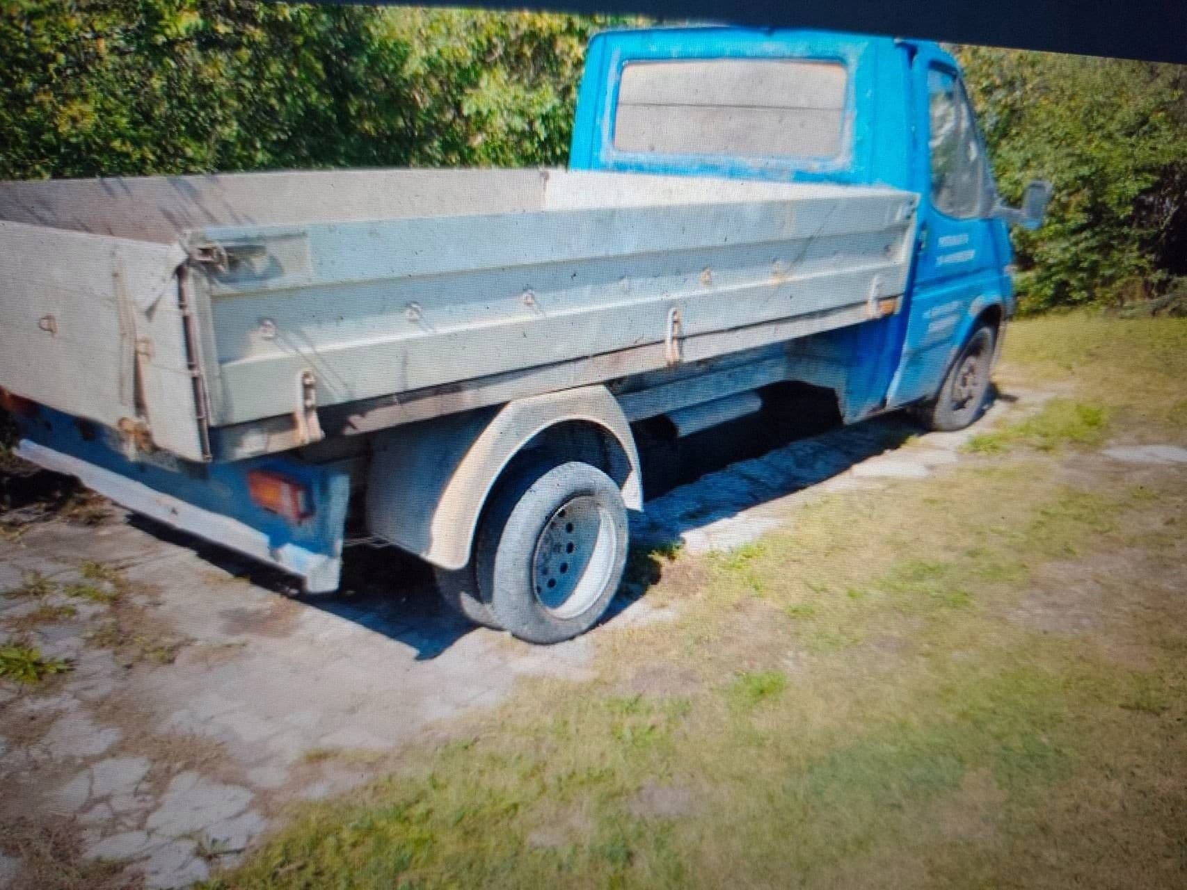 Puente trasero Ford Transit MK5 con 6 pasadores 1994-2000 usado 2