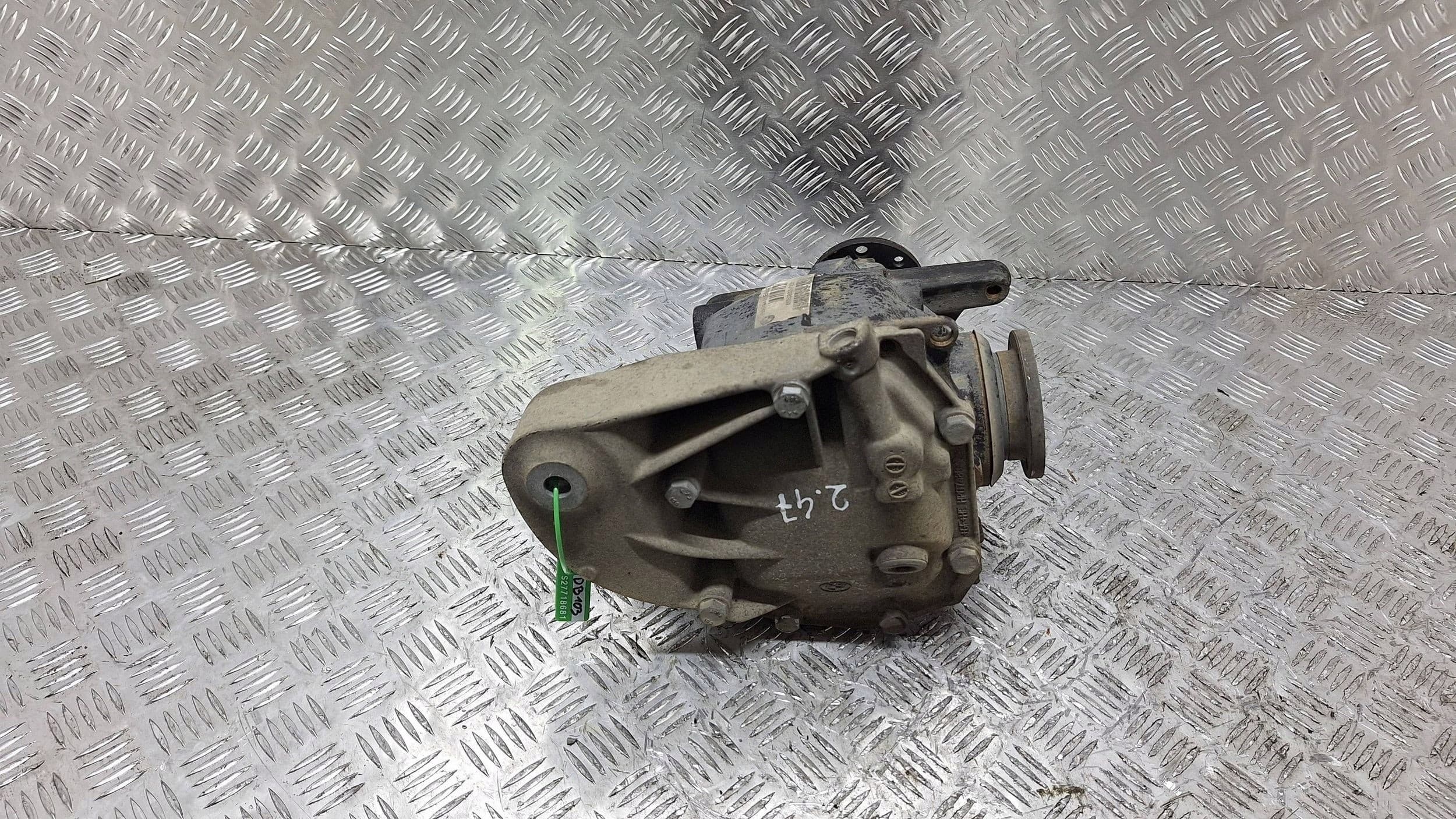 Puente Diferencial Trasero 2.47 7542094 BMW E81 E87 2.0D usado 4