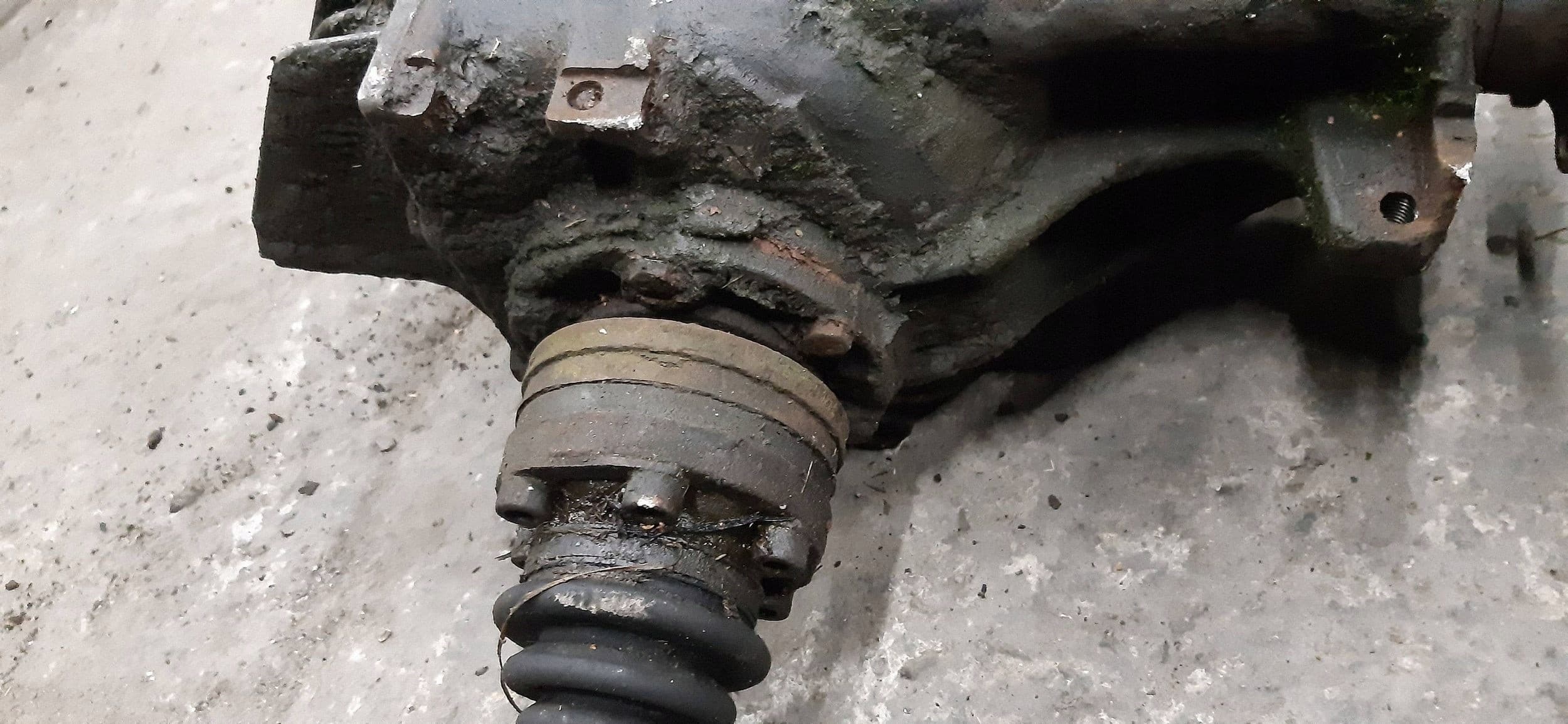 Diferencial trasero BMW Serie 5 E34 1212881 usado 5