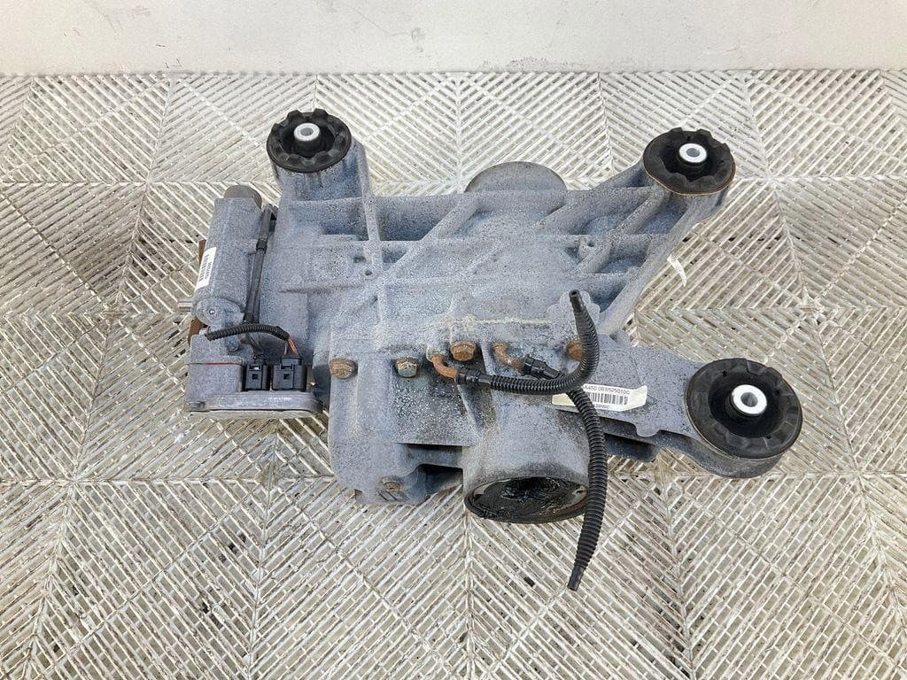 Reductor trasero Audi Q3 (8U) 0BS907554D 2.0L diésel 2010 usado