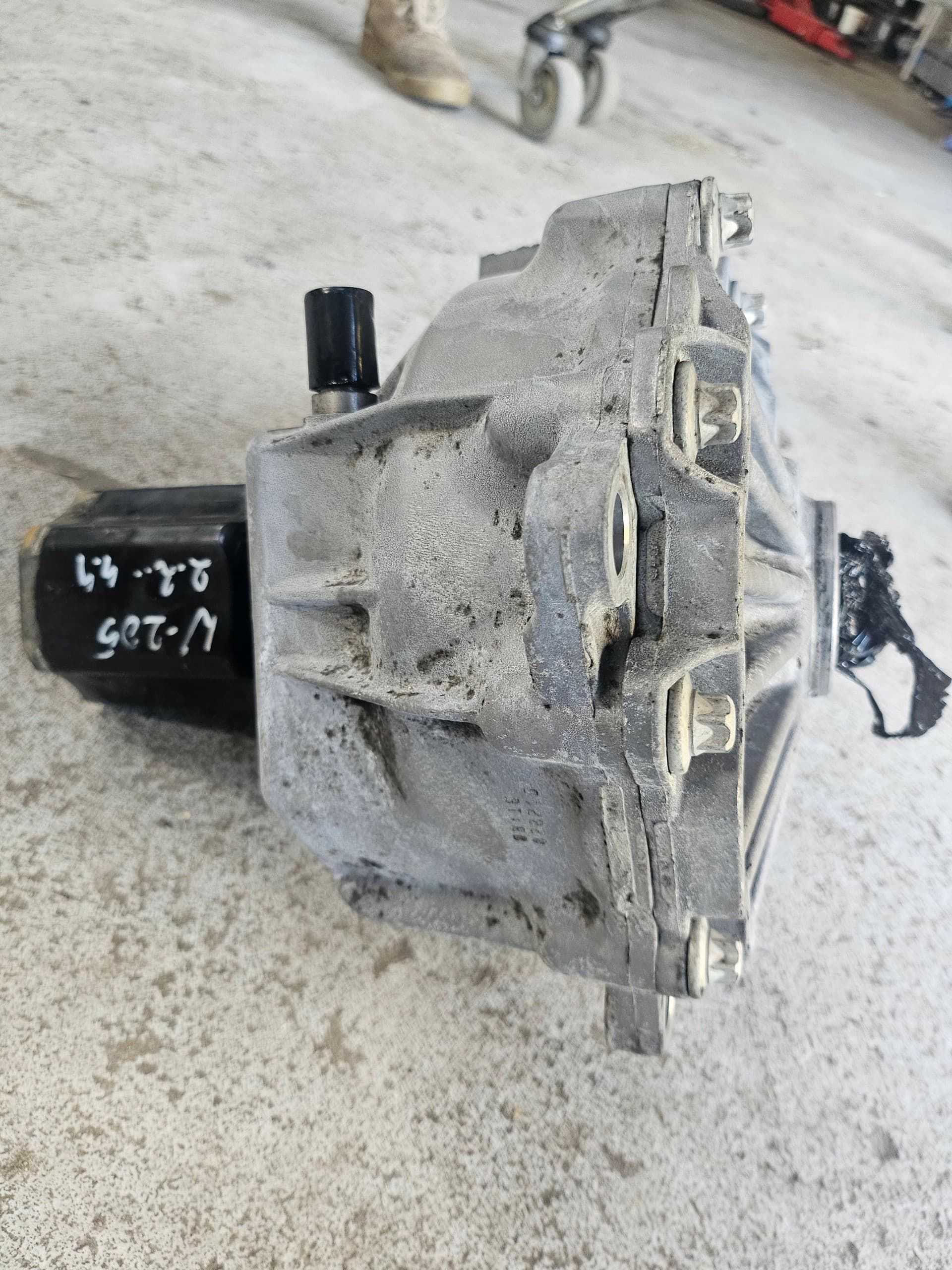 Reductor delantero Mercedes Clase C W205 A2213310000 4MATIC usado 4