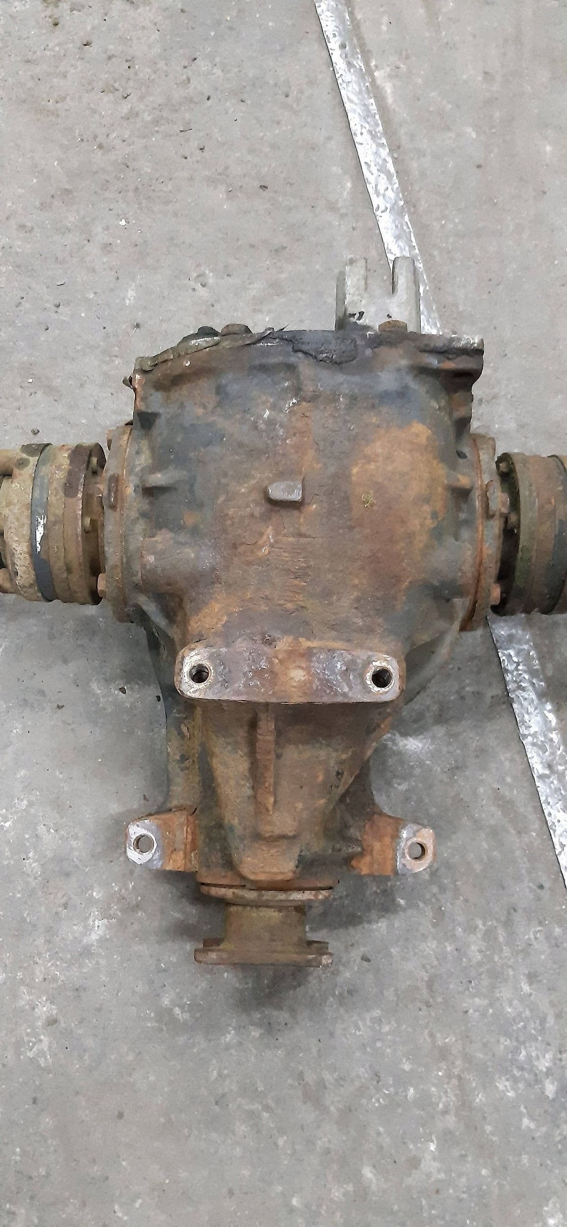 Diferencial trasero BMW 5 E34 1212881 usado 2
