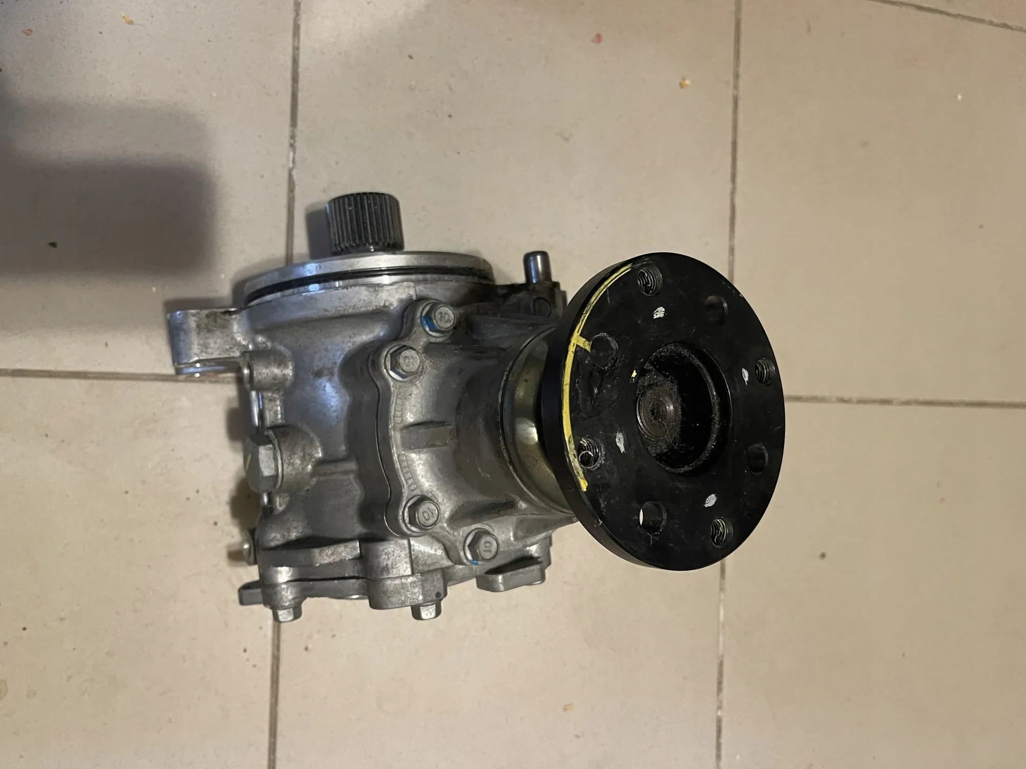 Reductor delantero Hyundai D51H1906 1.6L gasolina 130kW 2019 usado 4