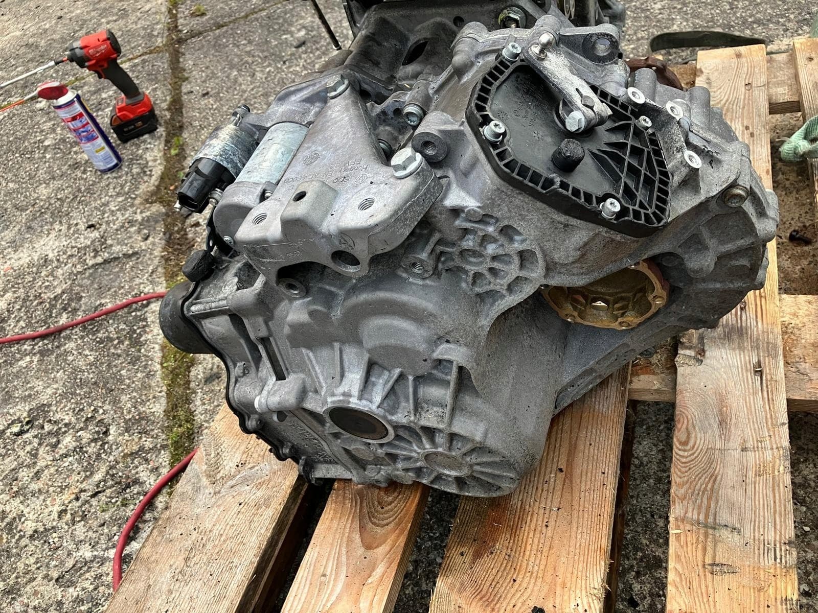 Caja de cambios completa original Smv para Seat, Audi y VW usado