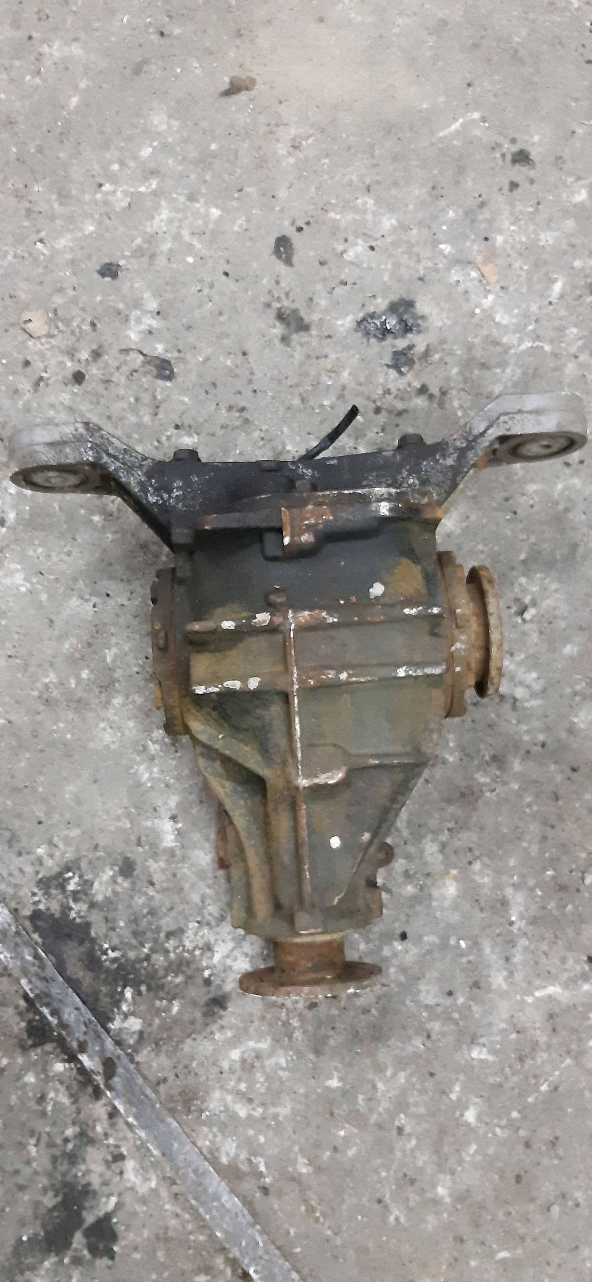 Diferencial trasero BMW Serie 5 E39 1212665 usado 3