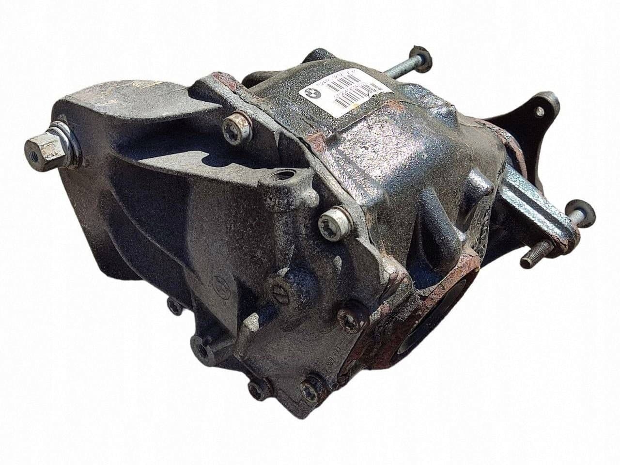 Diferencial trasero BMW Serie 3 F30 F35 F31 33107624780 usado 5