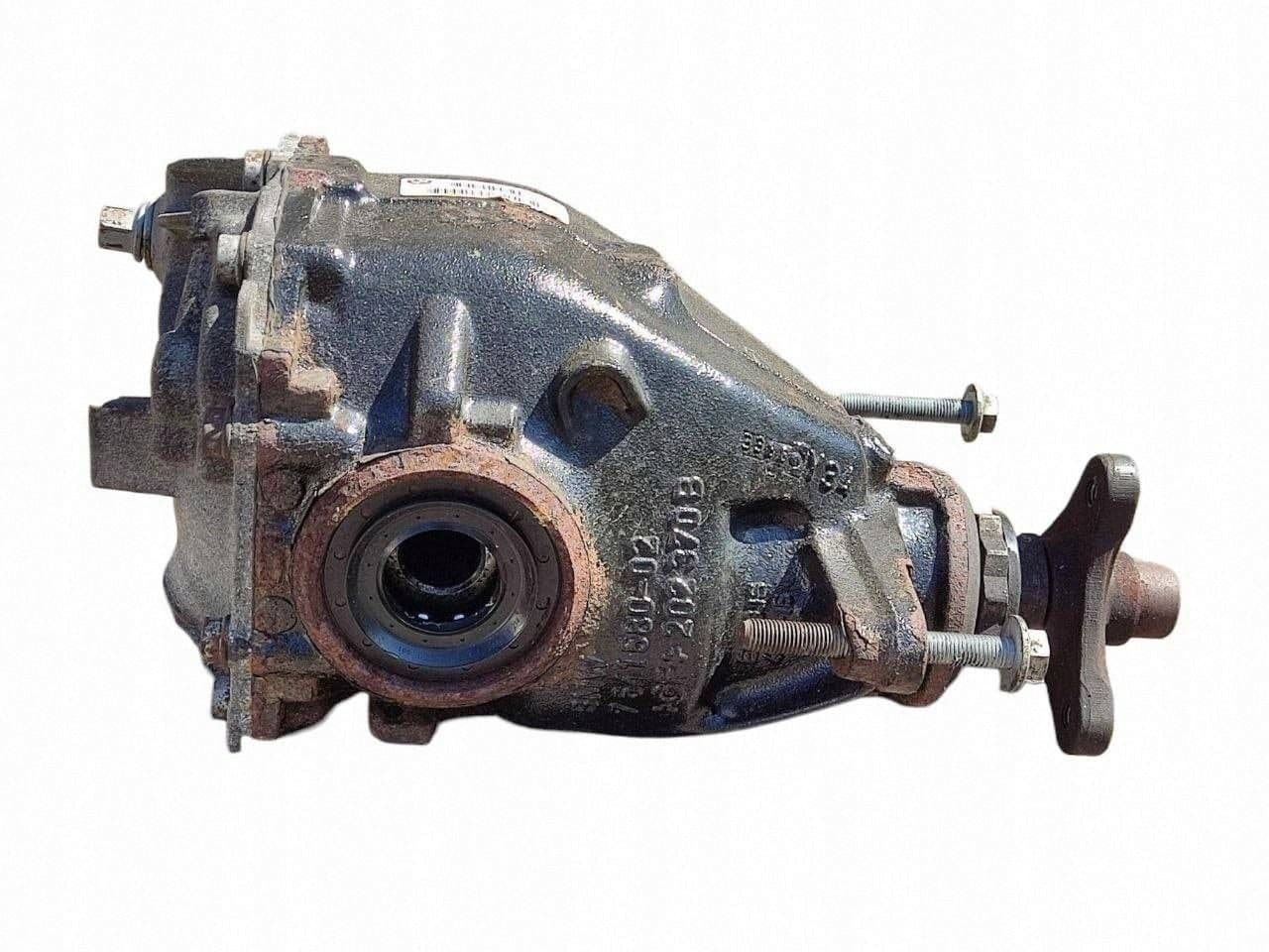 Diferencial trasero BMW Serie 3 F30 F35 F31 33107624780 usado 6