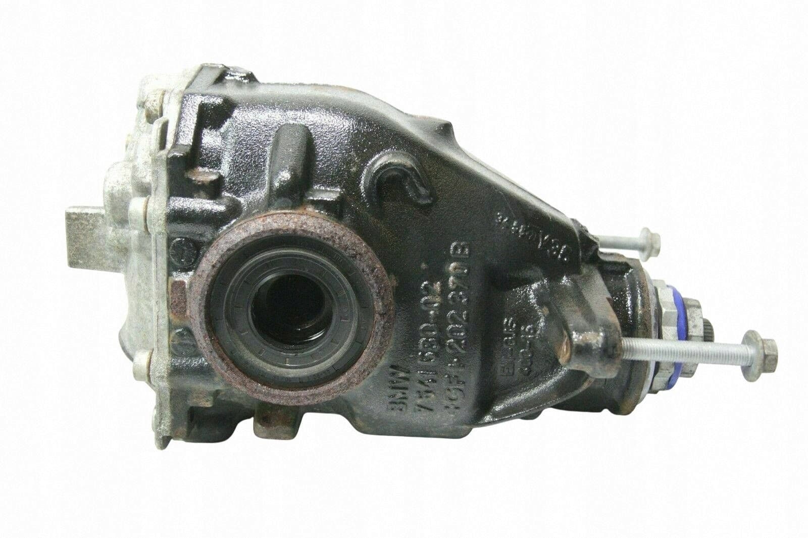 Diferencial trasero BMW Serie 3 F30 F35 F31 33107605591 usado
