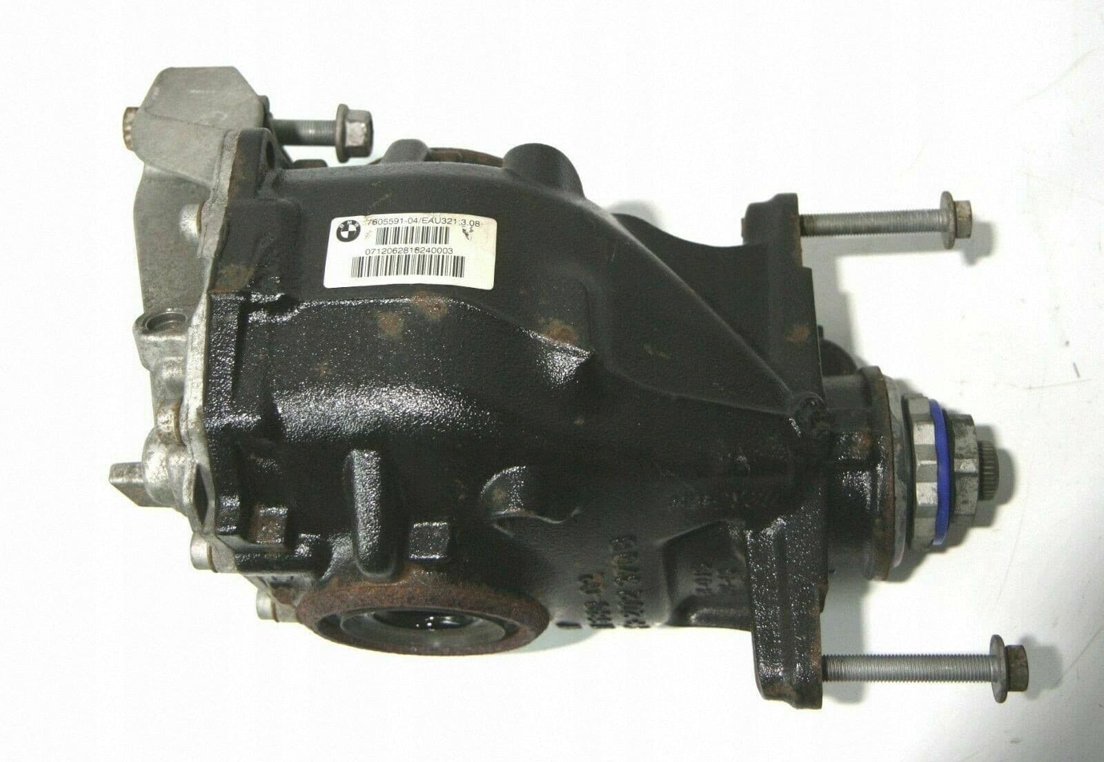 Diferencial trasero BMW Serie 3 F30 F35 F31 33107605591 usado 4