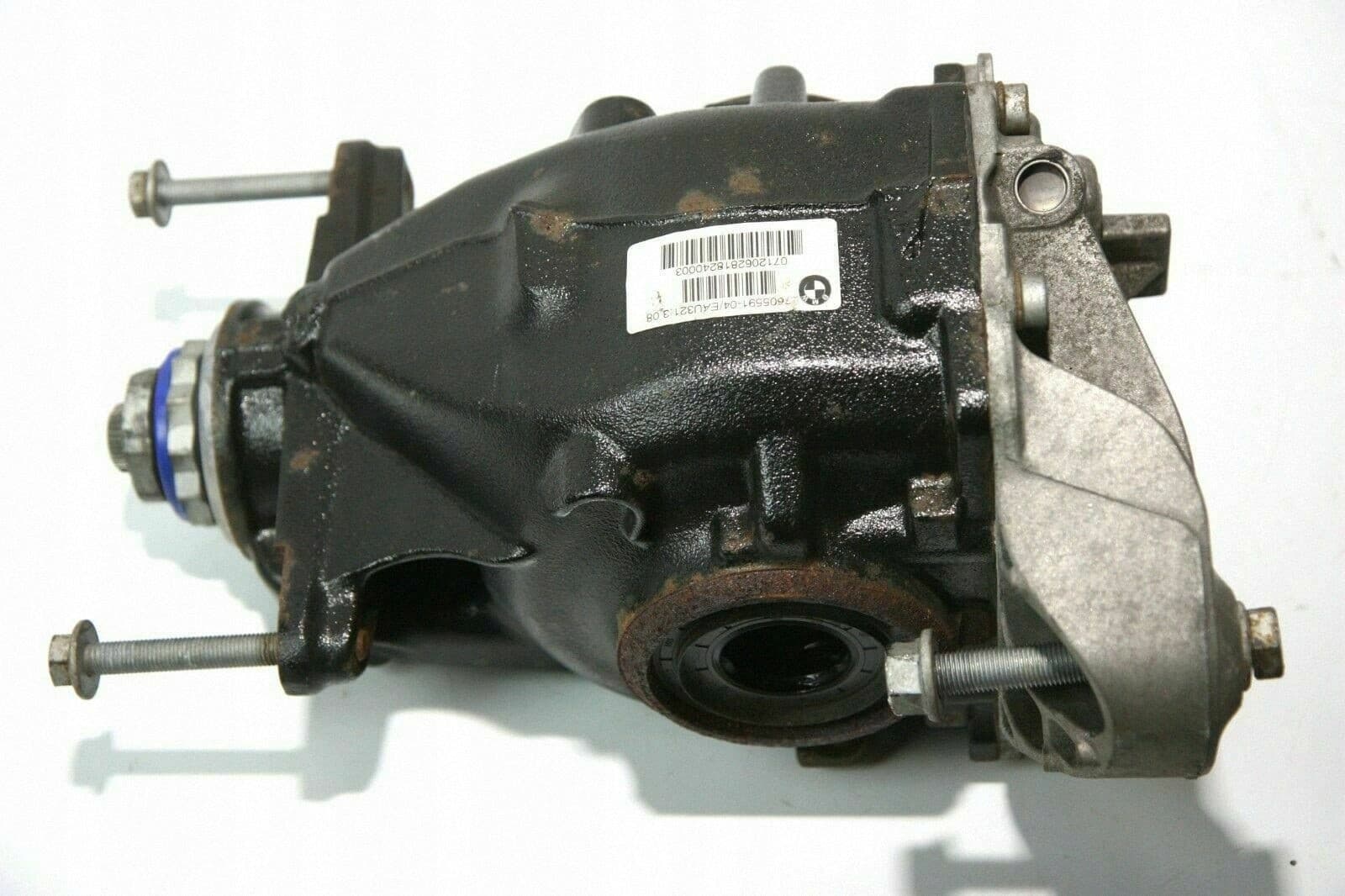 Diferencial trasero BMW Serie 3 F30 F35 F31 33107605591 usado 5