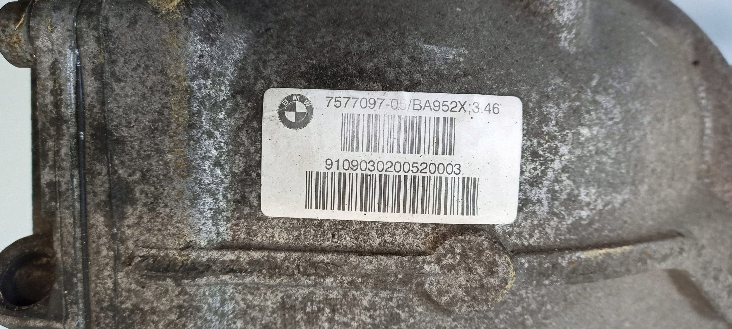 Diferencial trasero BMW Serie 7 F01 F02 F03 F04 33107577097 usado 3