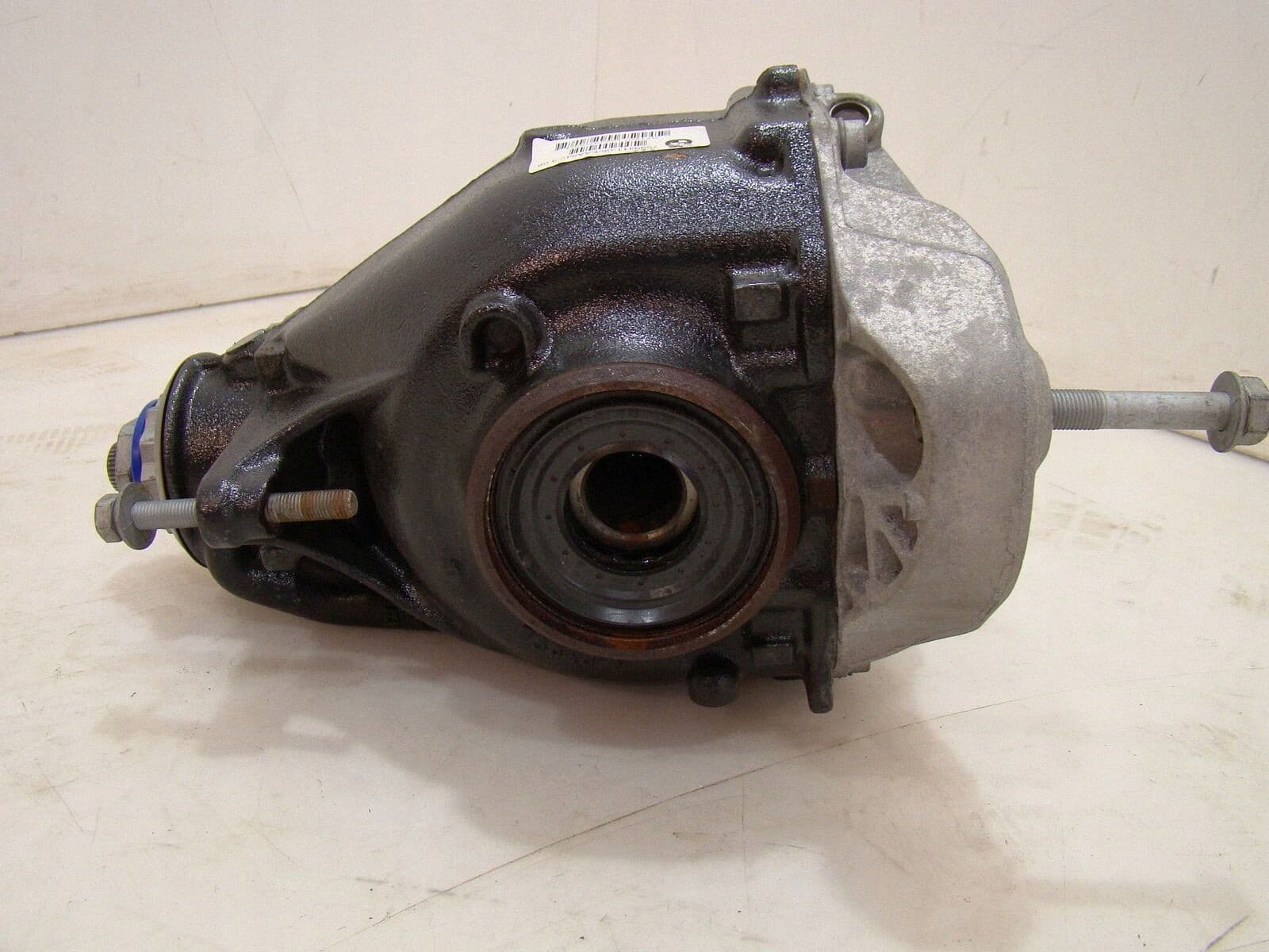 Diferencial trasero BMW 1 F20 F21 33107599411 usado 7